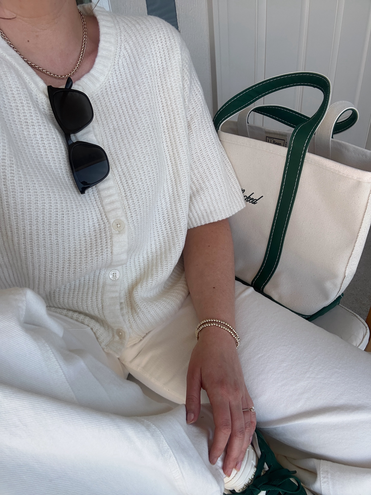 Both the bracelet and sunnies are from Amazon! Staple monochrome spring outfit! 

#LTKSpringSale #LTKStyleTip #LTKFindsUnder100