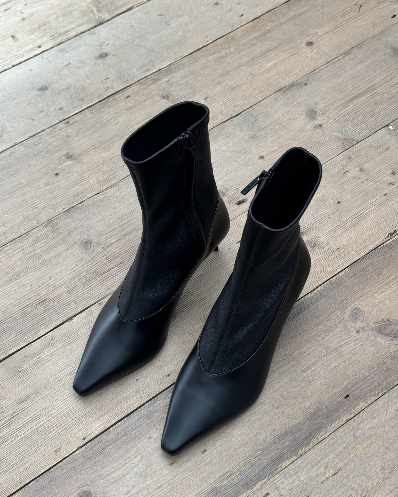 The ultimate black boot 

#LTKshoes #LTKaustralia