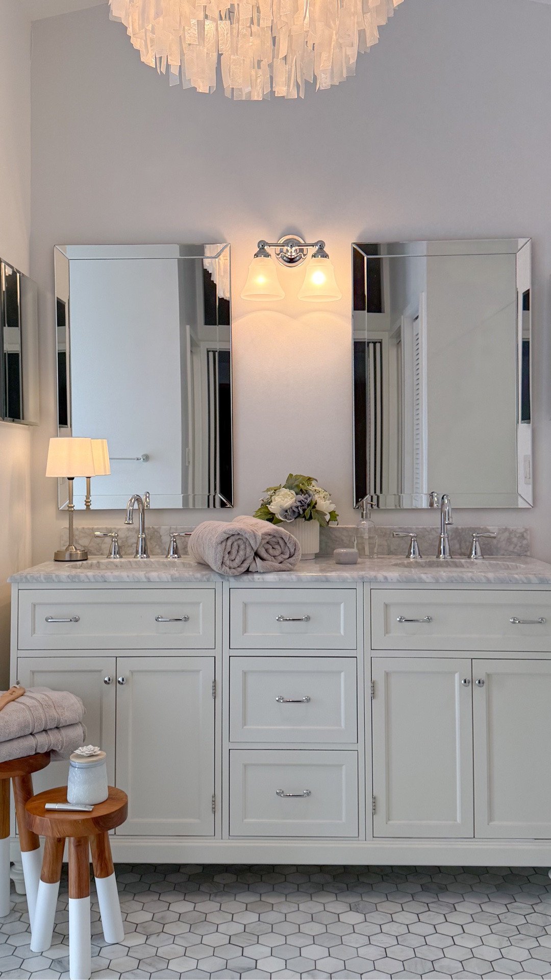 Upgrading my bath towels made all the difference in my shower routine 🫧 these bamboo towels from @cariloha are so soft and luxe! Use code LTK35 for 35% off sitewide 🤍 #ad 

Bath accessories, home finds, self care, morning routine, sale, white bathroom, primary bath, vanity, fancythingsblog

#LTKmorningroutine #LTKHome #LTKSaleAlert