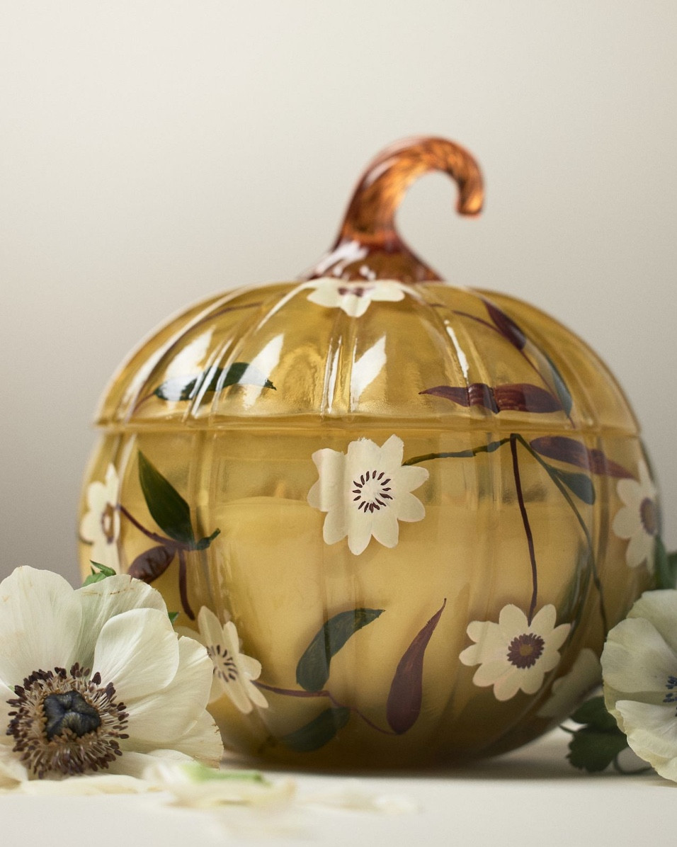 Gourmand Pumpkin Sweet Vanilla Handpainted Glass Candle 

Pumpkin Sweet Vanilla (Gourmand): Rich pumpkin soufflé is blended with browned butter, toasted nutmeg, and cinnamon, then swirled with sweet vanilla cream and brown sugar

#LTKHome #LTKSeasonal #LTKStyleTip