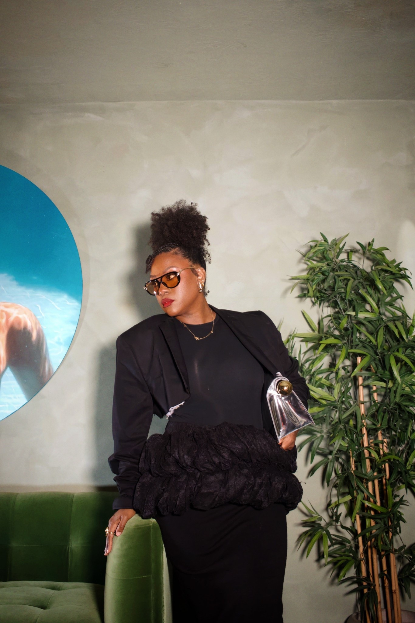 All black never looked this good 