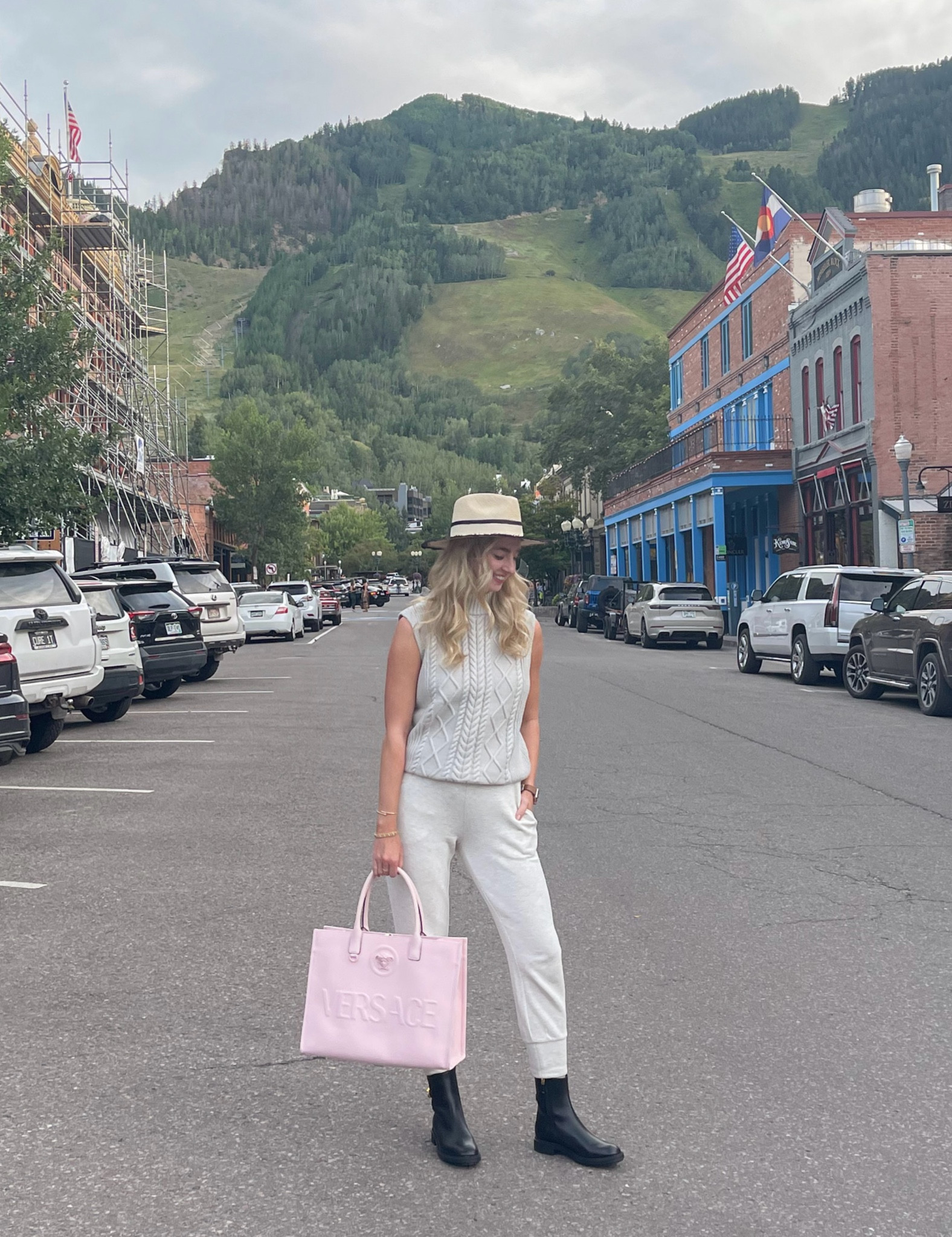 Date night in the cutest sweats! Wearing size S in both. Runs TTS  

#LTKStyleTip #LTKActive #LTKSeasonal