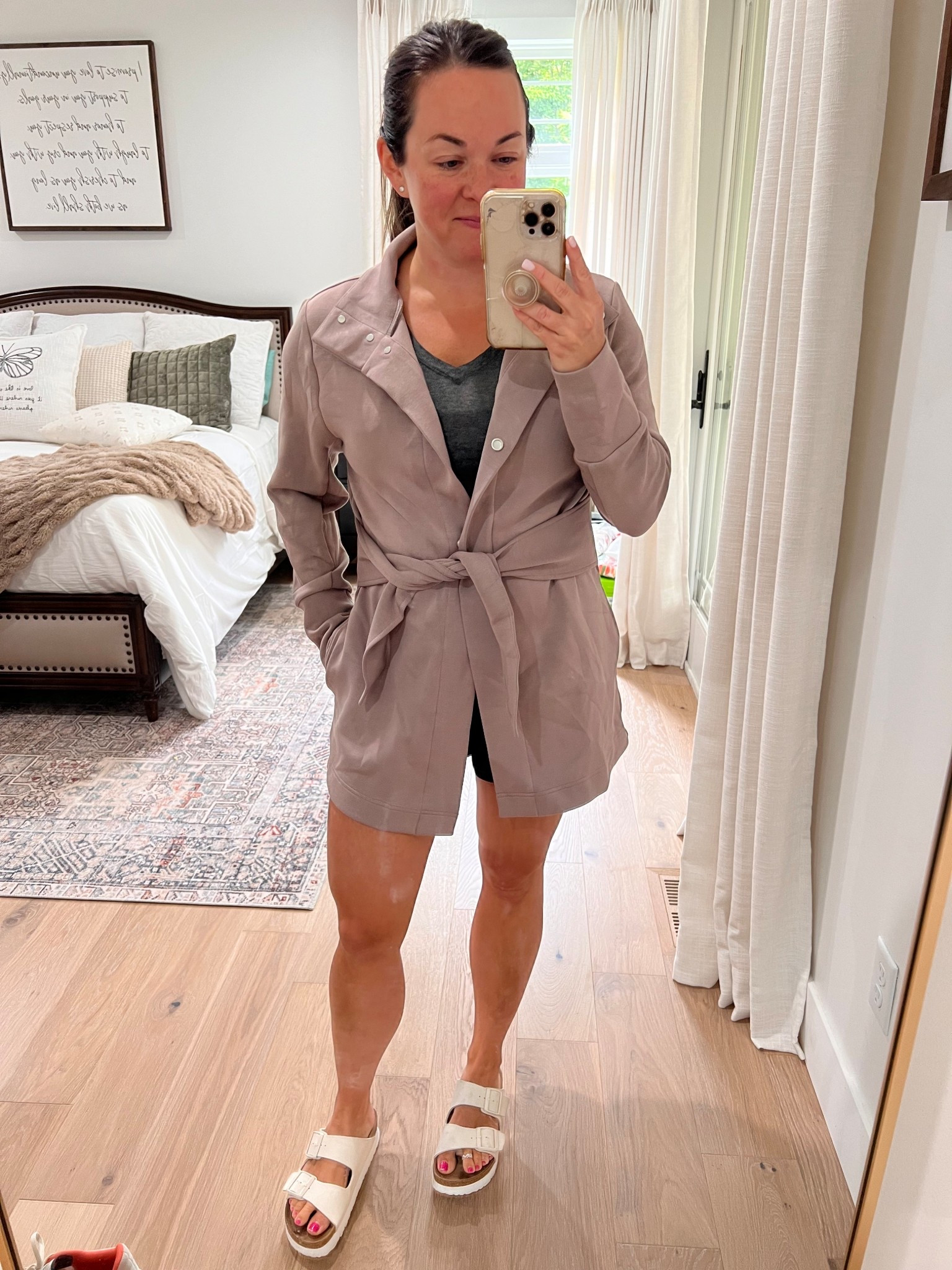 This Varley jacket is on repeat this fall as an awesome layer to throw on after work when I running around in my scrubs taking my kids to soccer practice 

#LTKOver40 #LTKActive #LTKSeasonal