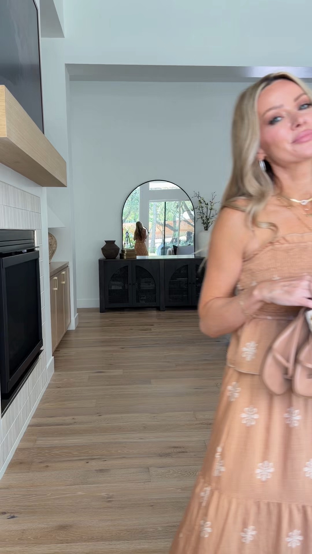 Amazon summer outfits that make getting dressed so much easier ☀️🤍 comment AMAZON and I’ll send you all the details 

If you’re looking for effortless outfits that feel cute, comfortable, and put together in under 5 minutes… this roundup is for you.

Think:
✨ Easy denim shorts + feminine eyelet tops
✨ Flowy maxi dresses that look boutique-worthy
✨ Matching sets that feel elevated
✨ Colorful knits that instantly make an outfit
✨ Neutral accessories you’ll wear on repeat

These are the kinds of Amazon finds I reach for all summer because they’re lightweight, versatile, and easy to mix and match for brunch, vacations, errands, date nights, or everyday mom life.

Which look is your favorite? 🌿

🤍 Outfit 1: Butter yellow eyelet top + denim shorts
🤎 Outfit 2: Neutral embroidered two-piece set
💙 Outfit 3: Blue floral maxi + denim vest
🤍 Outfit 4: Blue floral maxi dress
🌈 Outfit 5: Colorful striped knit tank + white shorts

Save this post for your next Amazon shopping spree and comment SUMMER if you want all the links!

#amazonfashion #amazonoutfits #amazonsummer #amazonstyle #summeroutfits