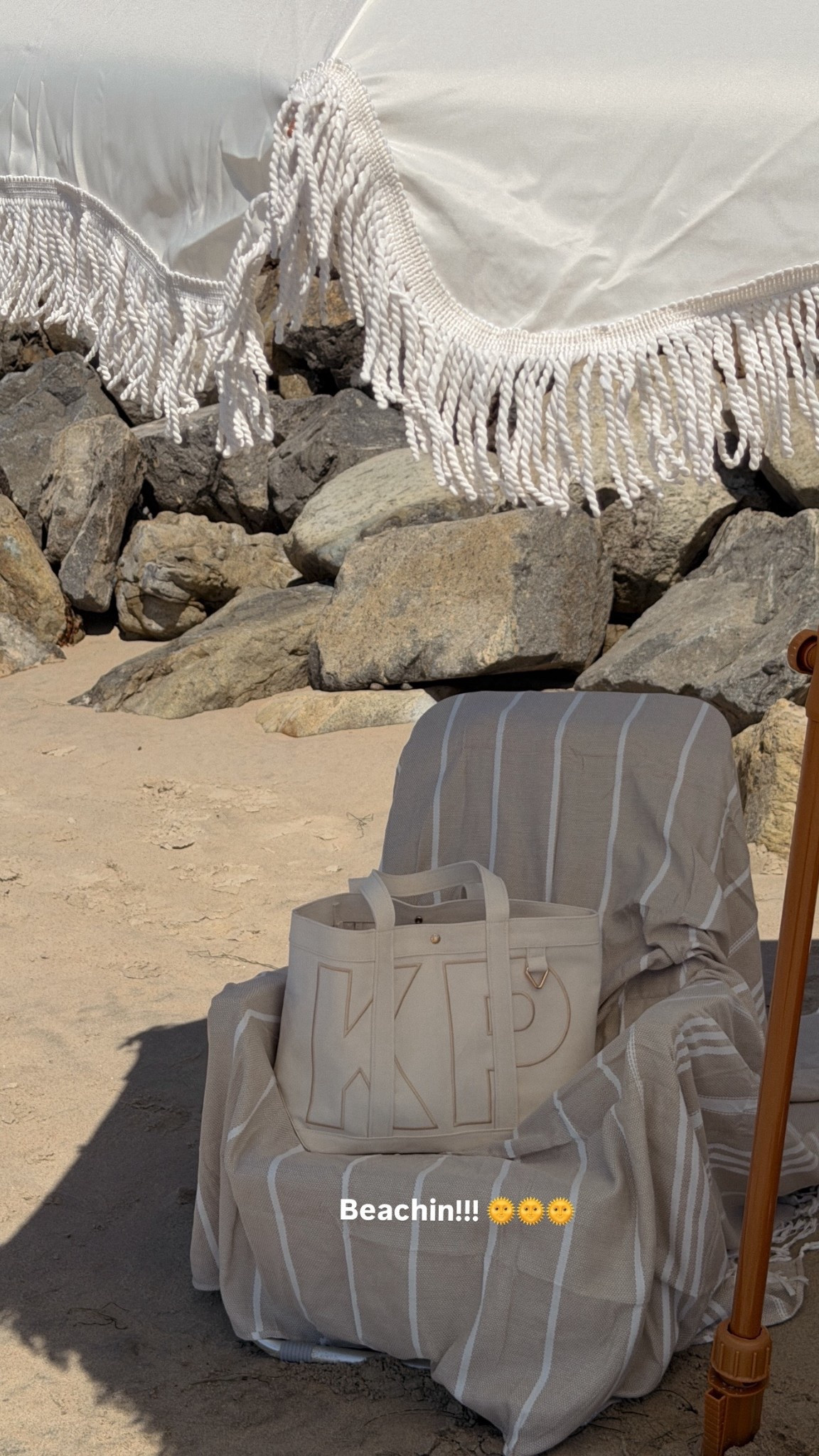 Beach day set up! This is the size medium tote! #kathleenpost

Farmers market tire, beach bag, everyday tote bag, beach blanket, beach chair, beach umbrella 

#LTKTravel