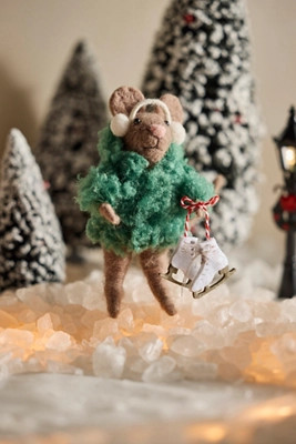 Ice Skating Mouse Felt Critter | Terrain