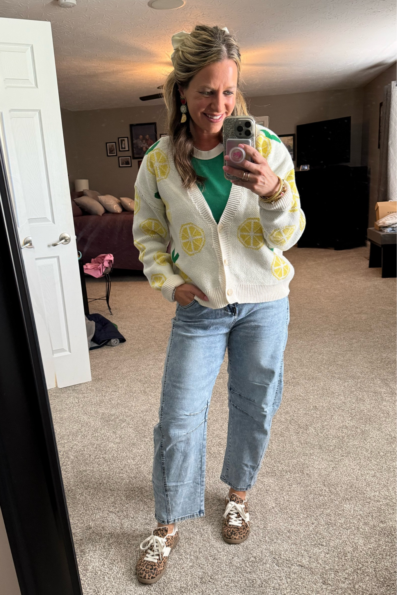 Never thought I would say this but I am obsessed with these barrel jeans 🫶🏻
They do run big, if between sizes I would size down. I am wearing a size medium. I tried the small, they fit in the leg area but a little snug in the waste so I stayed with size medium  

#LTKmomlife #LTKootd #LTKSaleAlert