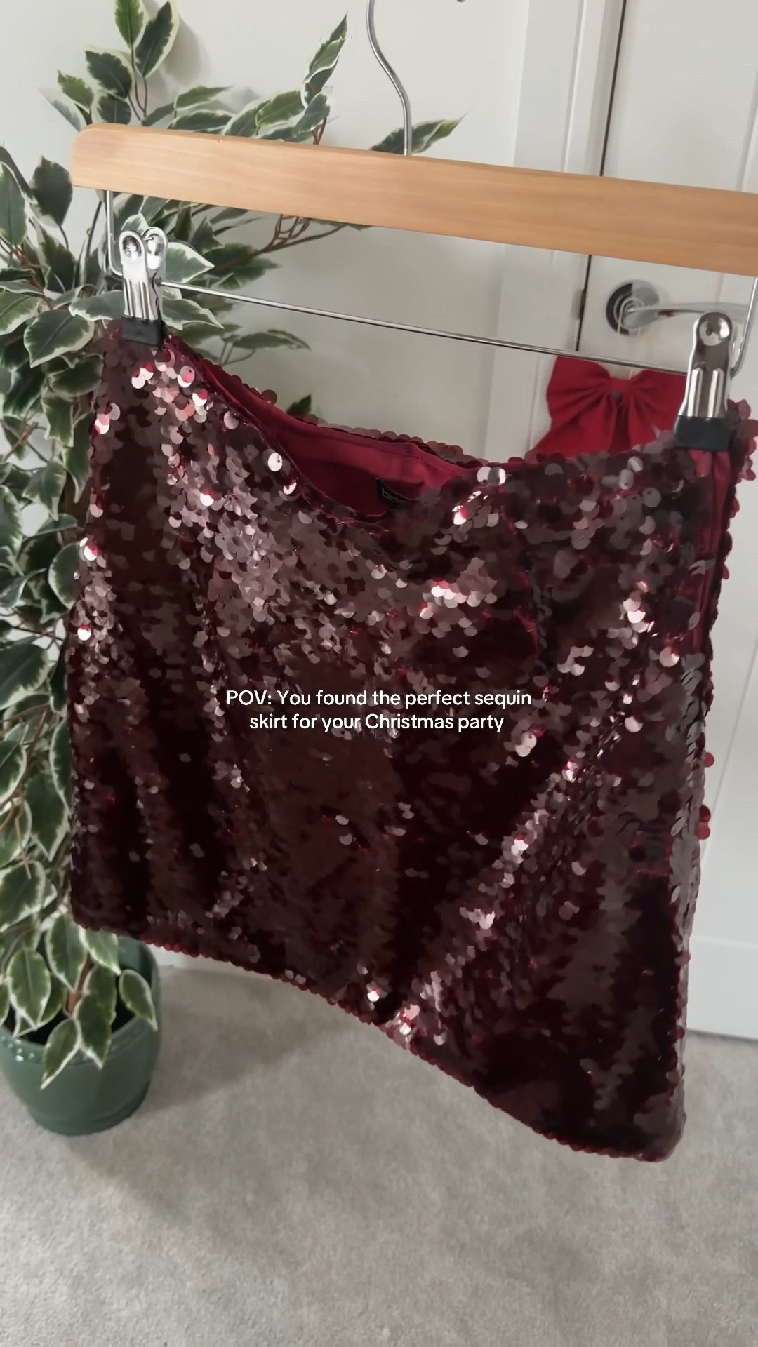 Use code JESSIEFIR for extra £££ off Boohoo 💖 Discount works on sale 

• burgundy sequin skirt Christmas festive party outfit Christmas Day outfits going out night out date night pub uk embellished skirt winter outfit •



#LTKdatenight #LTKpartywear #LTKfestive