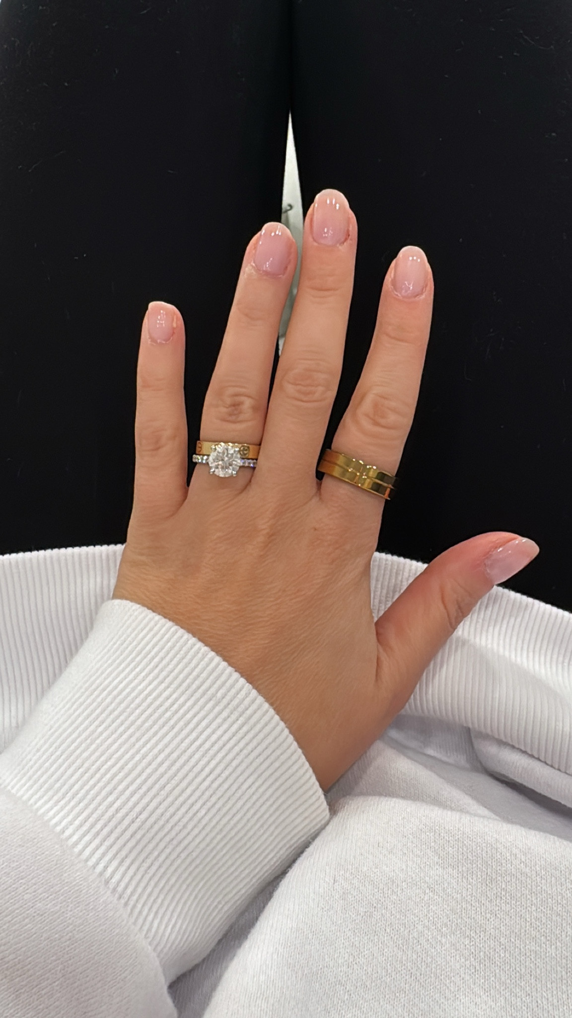 Tracking ring, similar to oura without the price tag! 

I’m wearing a size 8 in gold & it fits on two of my fingers so I can switch it around!#LTKFitness #LTKGiftGuide

#LTKActive