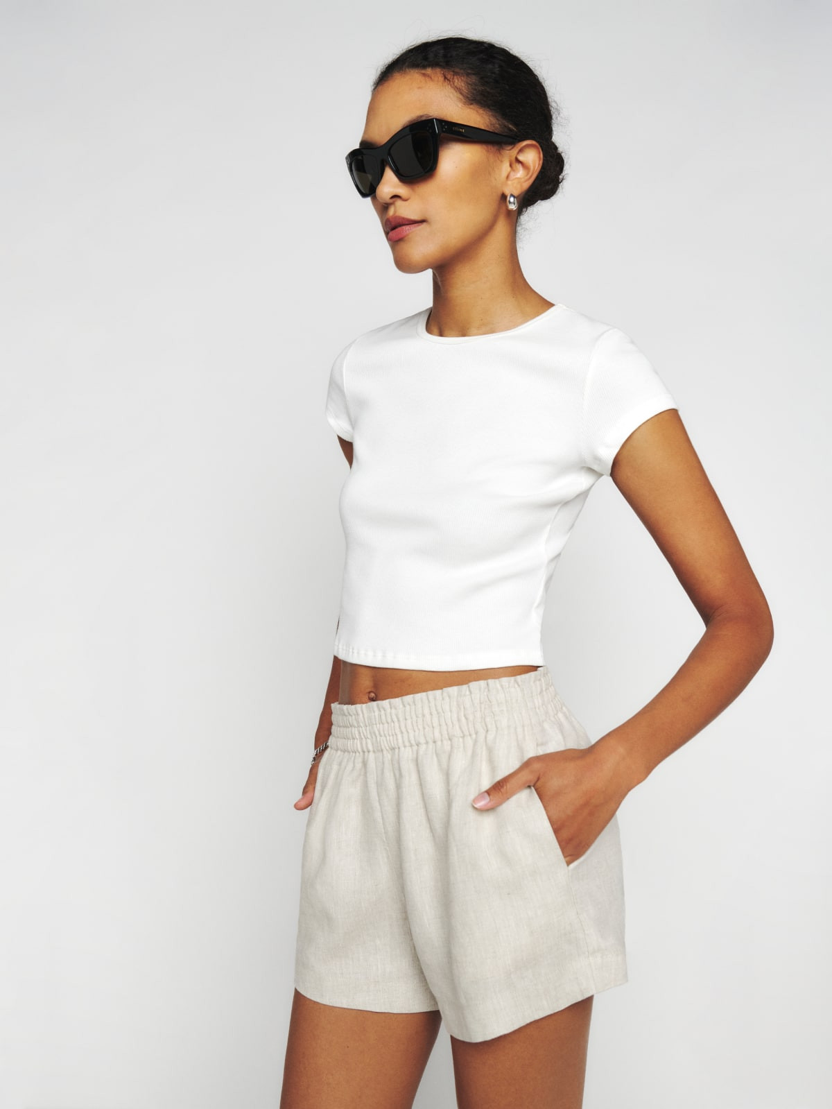 Mila Linen Short | Reformation (Global)