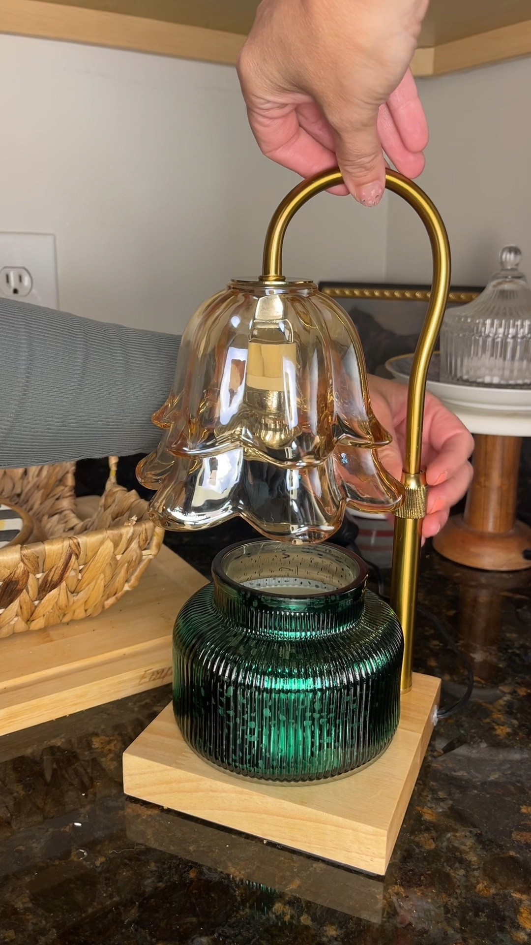 Adjustable candle warmer. Amazon finds. Gift ideas 