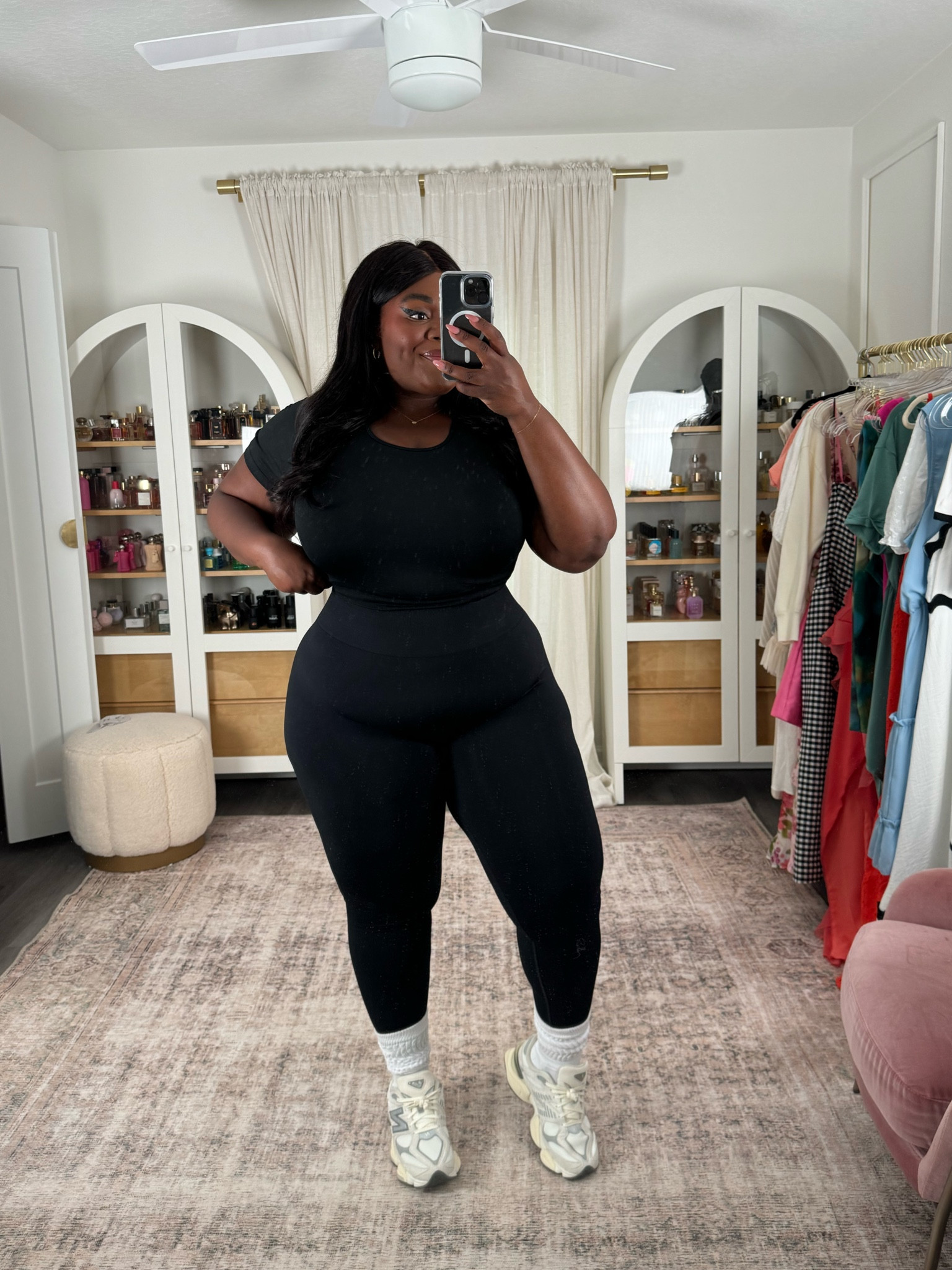 Every gym girly needs a black set. This Amazon set is under $20! They are currently $14 during Prime Day. 

Wearing a 2X in both top and bottom. The bottoms did a run a bit big on me so I would recommend sizing down to a XXL



#LTKFitness #LTKFindsUnder50 #LTKPlusSize