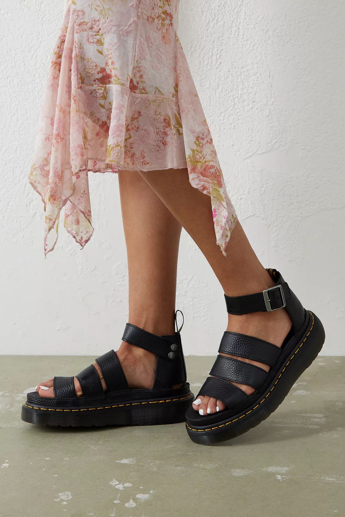Dr. Martens Black Clarissa II Quad Platform Sandals | Urban Outfitters (EU)