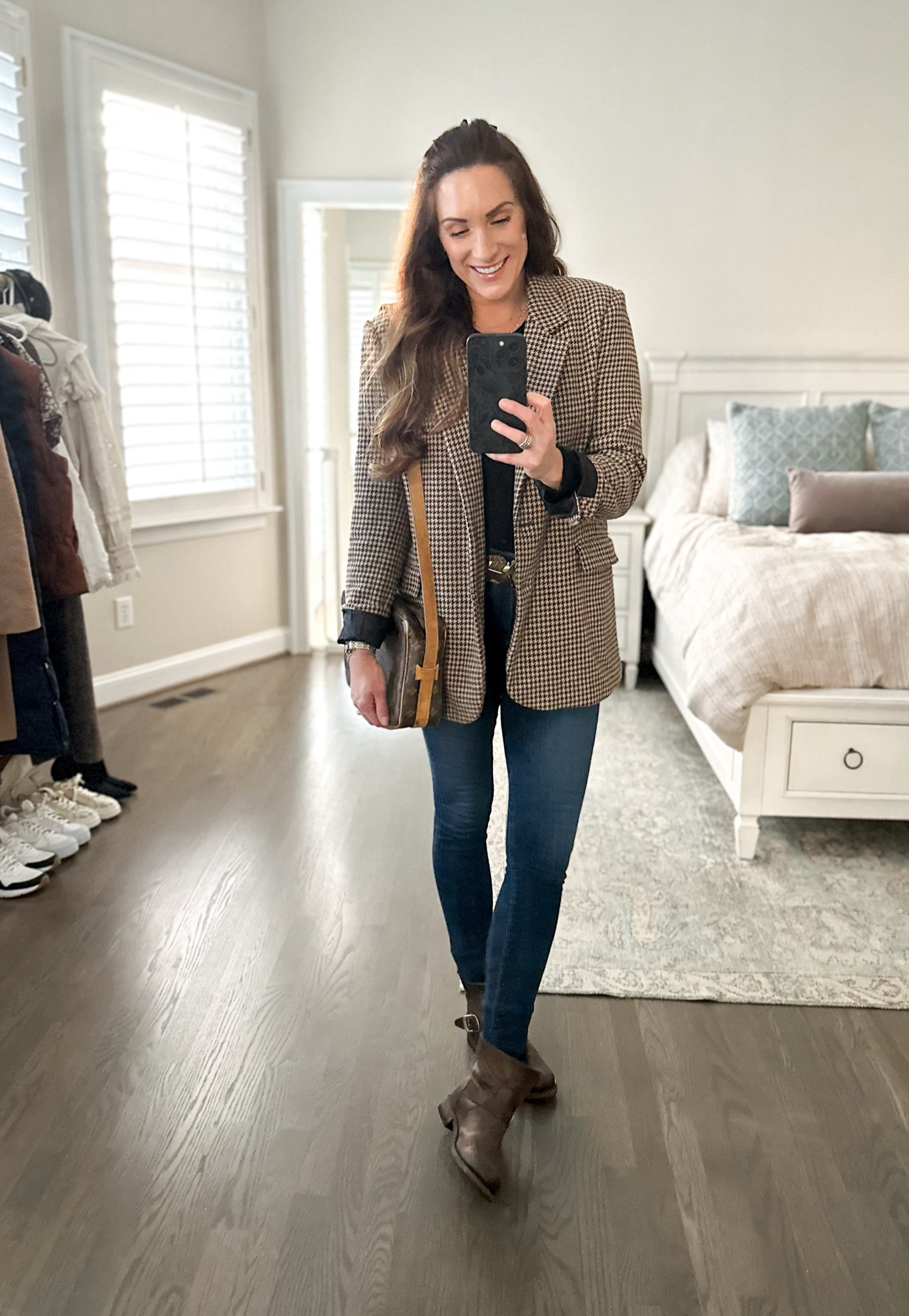 It was a blazer and boots kind of night out! Paired with a black bodysuit, high-waisted skinny jeans and my vintage LV messenger bag. 🤎🖤

#LTKSaleAlert #LTKOver40 #LTKStyleTip