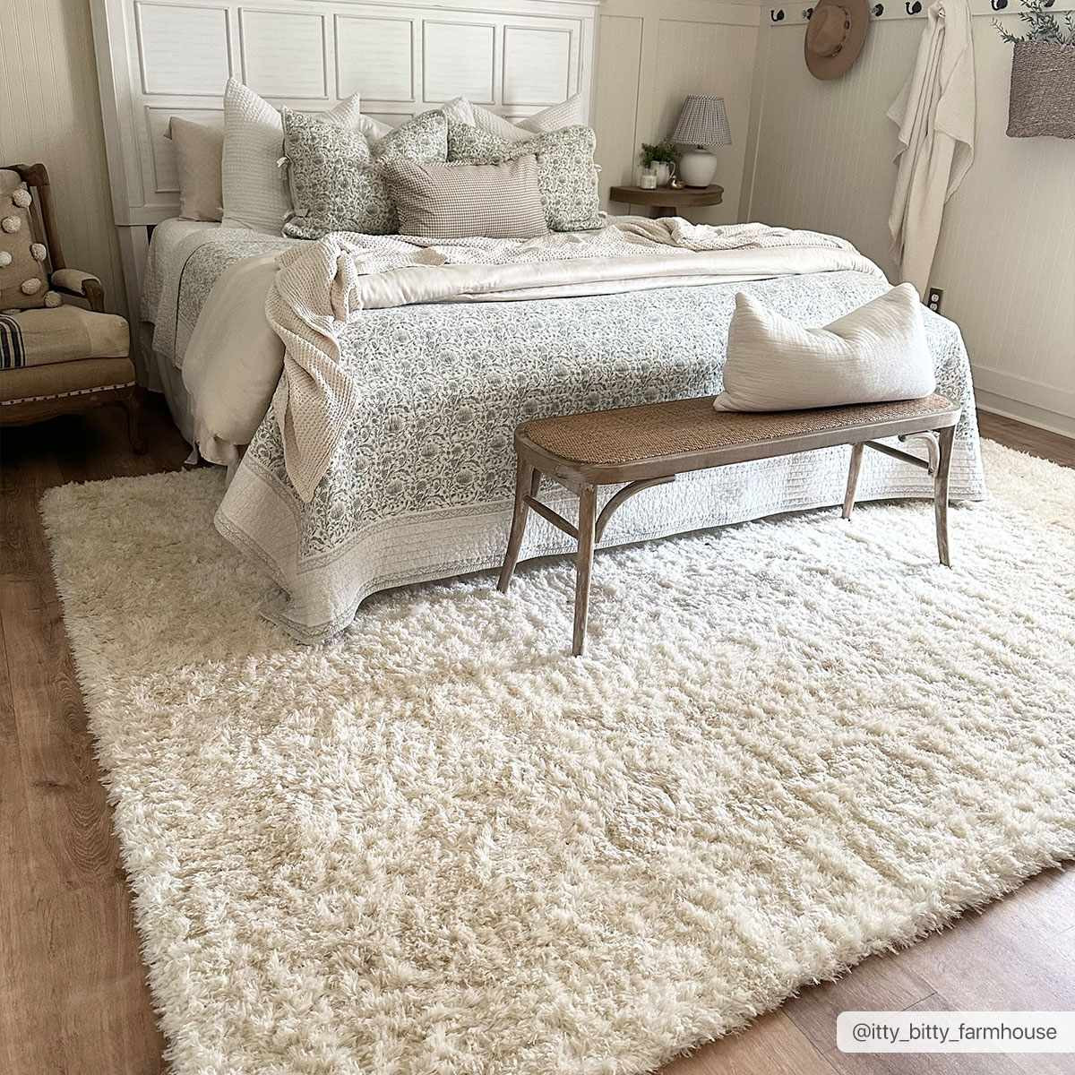 Siari Solid Cream Plush Rug | Boutique Rugs