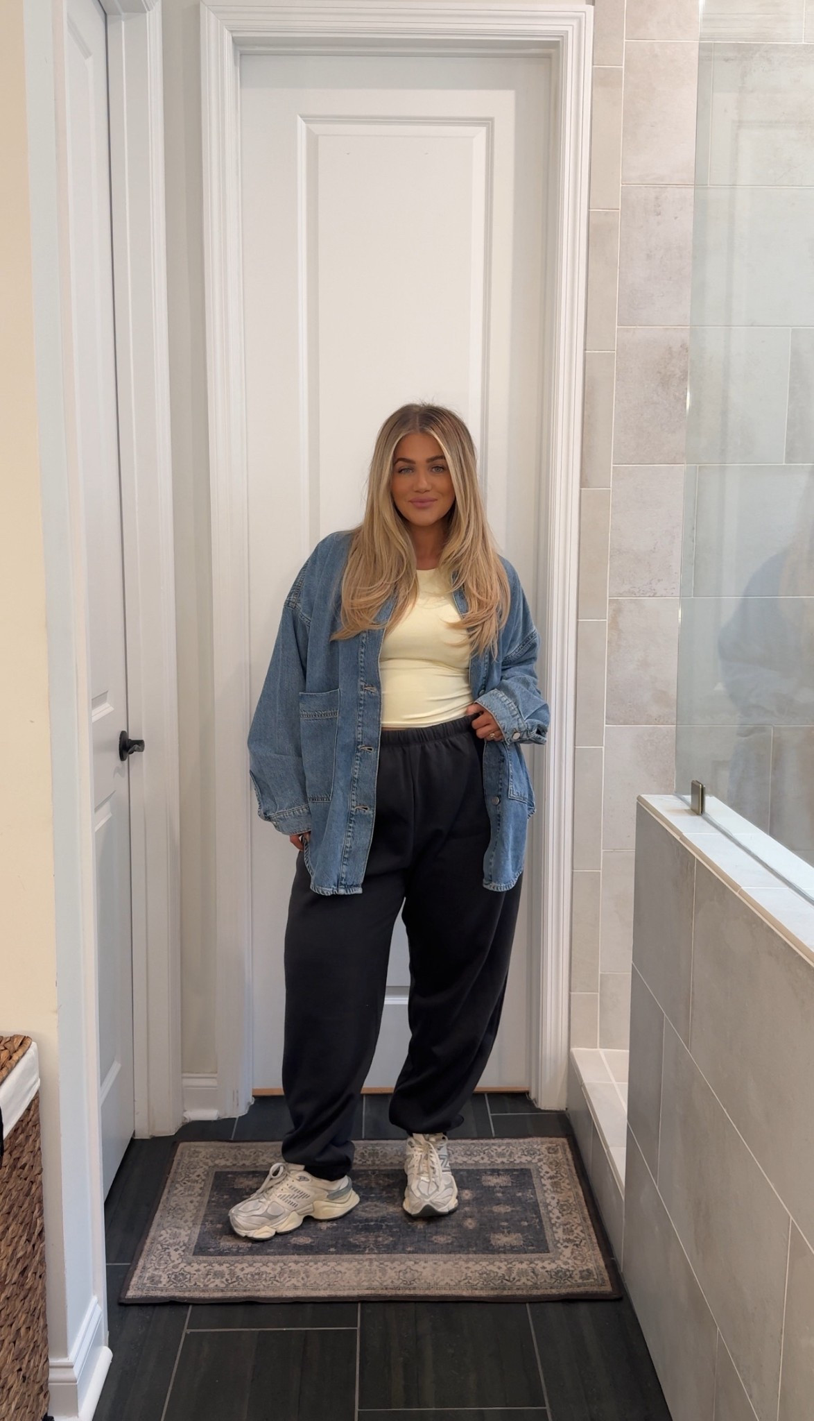 Comfy Amazon outfit idea 🤍

#LTKMidsize #LTKSeasonal #LTKSaleAlert