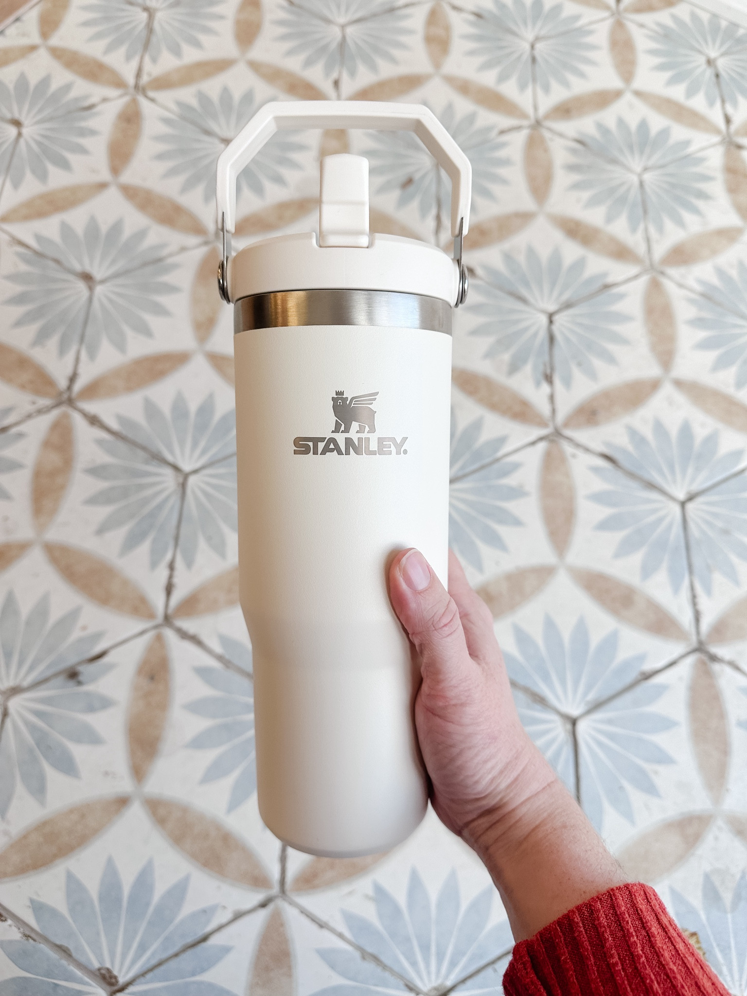 My Go-to Reusable Water Bottle 💧 

#LTKtravel #LTKcanada #LTKgiftguide