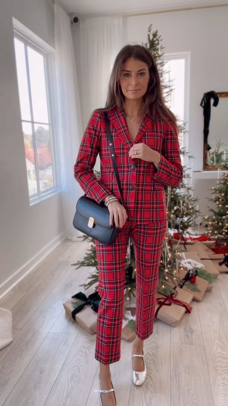 This Jcrew factory set is on MAJOR sale 

Outfit 1 
Blazer - wears xs (need to pin at the top of wearing by itself) 
Pants - 2 
Shoes TTS 
Bag sezane 

Outfit 2 
Top - small 
Skirt - small/2 
Shoes TTS 

Outfit 3
Sweater small 
Pants 2 
Shoes TTS 

#LTKCyberWeek #LTKHoliday #LTKSeasonal