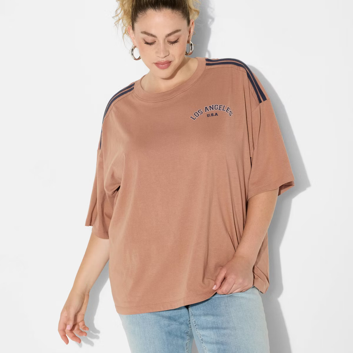 Women's LA Oversized Short Sleeve Graphic T-Shirt - Brown | Target