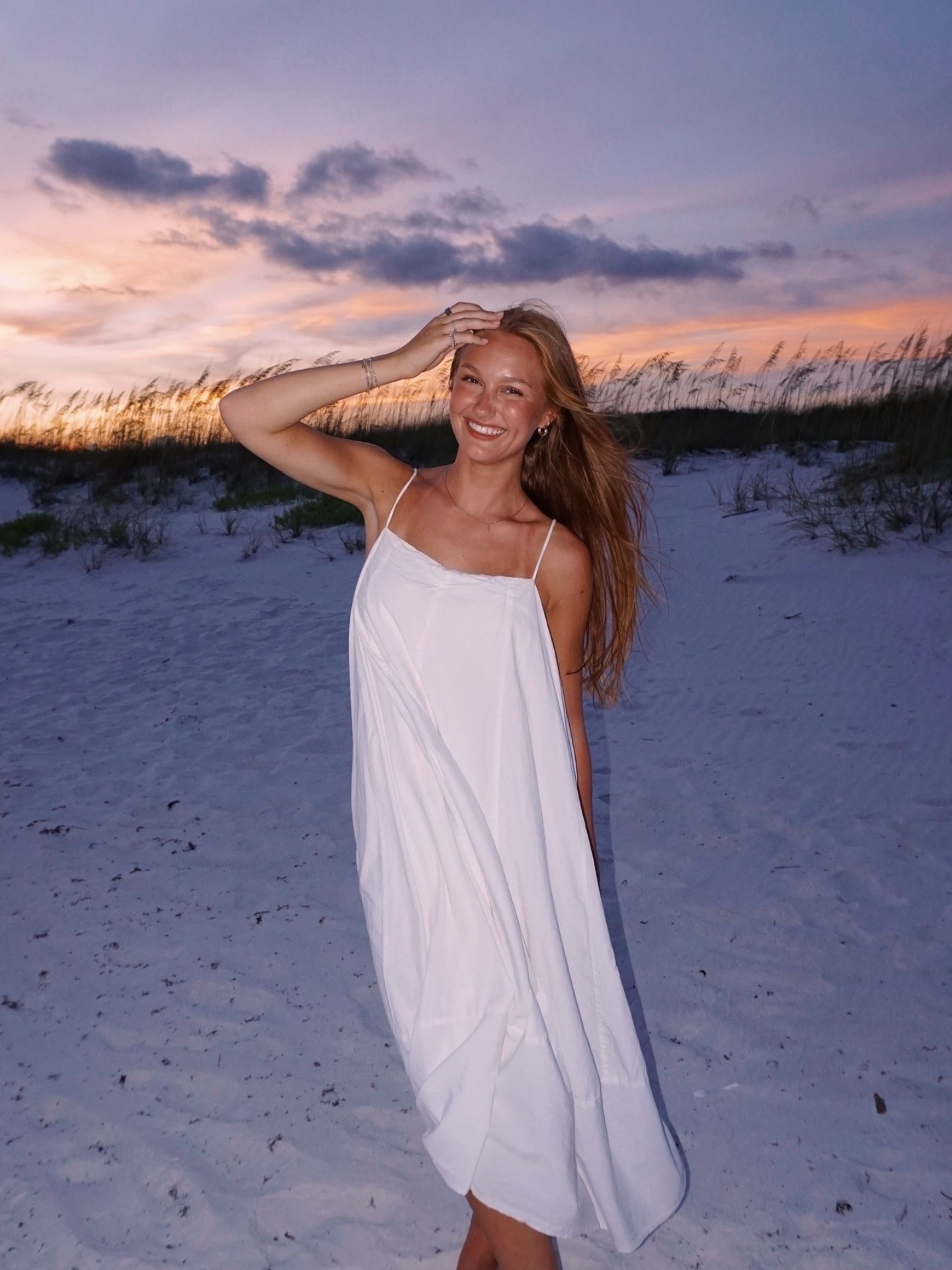 Flowy white dress 💃