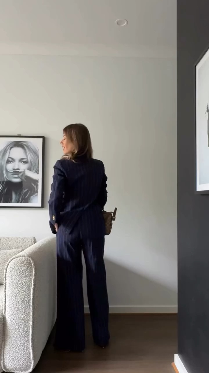 suit season ✔️ with Sportscraft 

#sportscraft #suitstyle #pinstripesuit #corporatewear #autumnoutfitideas 🏷️ Suit outfit, Australian fashion, autumn fashion inspo, Austin style, workwear, work outfits

*kindly gifted