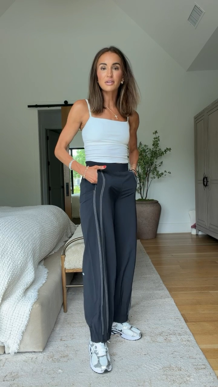 Once I felt these pants, I absolutely HAD to bring them home with me! 😍 so versatile and feel amazing 👏🏼 run tts
