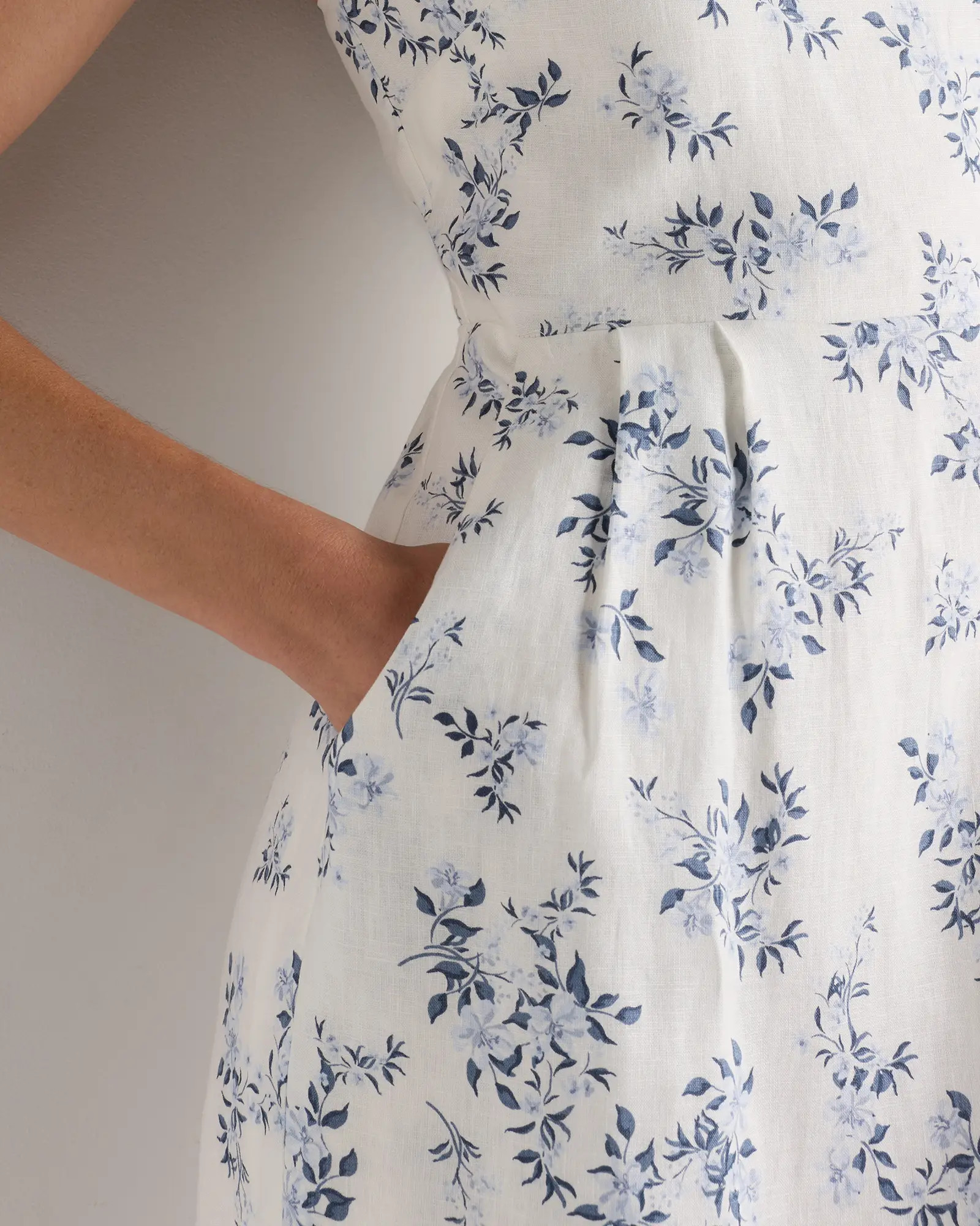 100% European Linen Scoop Neck Midi Dress | Quince