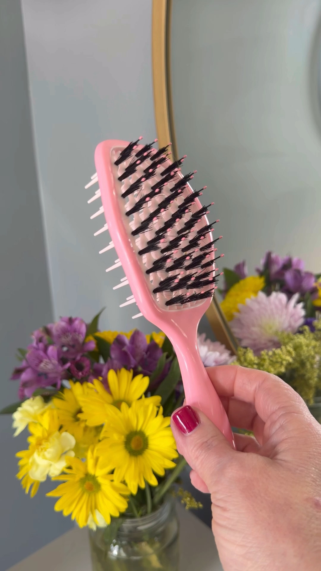 Testing out a prototype brush from @aimike_official on real clients in the salon ✨

I wanted to see how it actually performs on different hair types—so you’re getting real reactions, real results. 

It glides through easily and feels really nice on the hair… but since this is still a prototype, your feedback matters too.

Drop a comment and tell me your first impression—would you try this? 💭

#hairtools #curlyhaircare #salonlife #hairbrush #producttesting