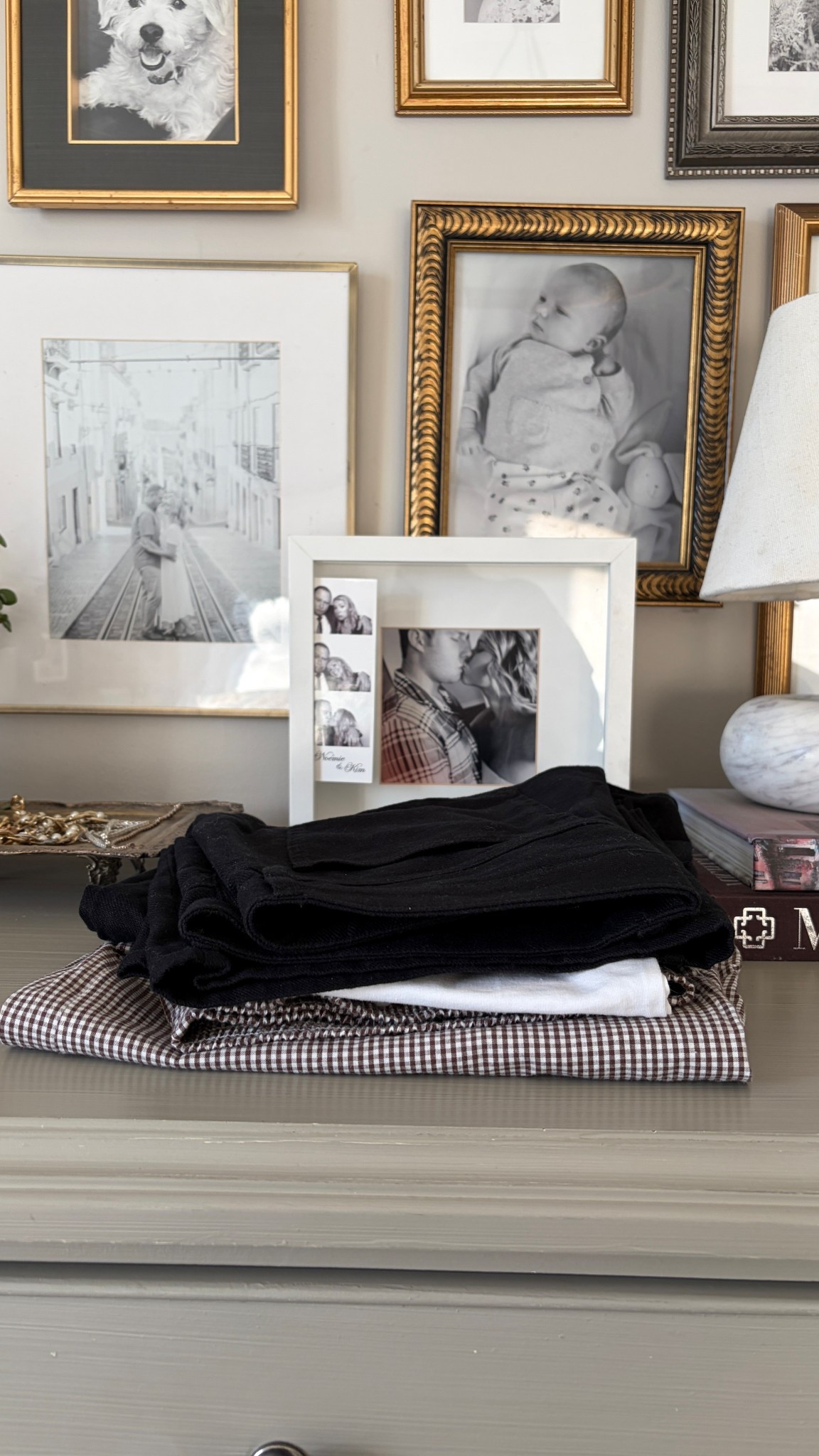 Filled in a few gaps in my closet during the gap sale 🤍

These pants are a DREAM!!! (And all natural materials)