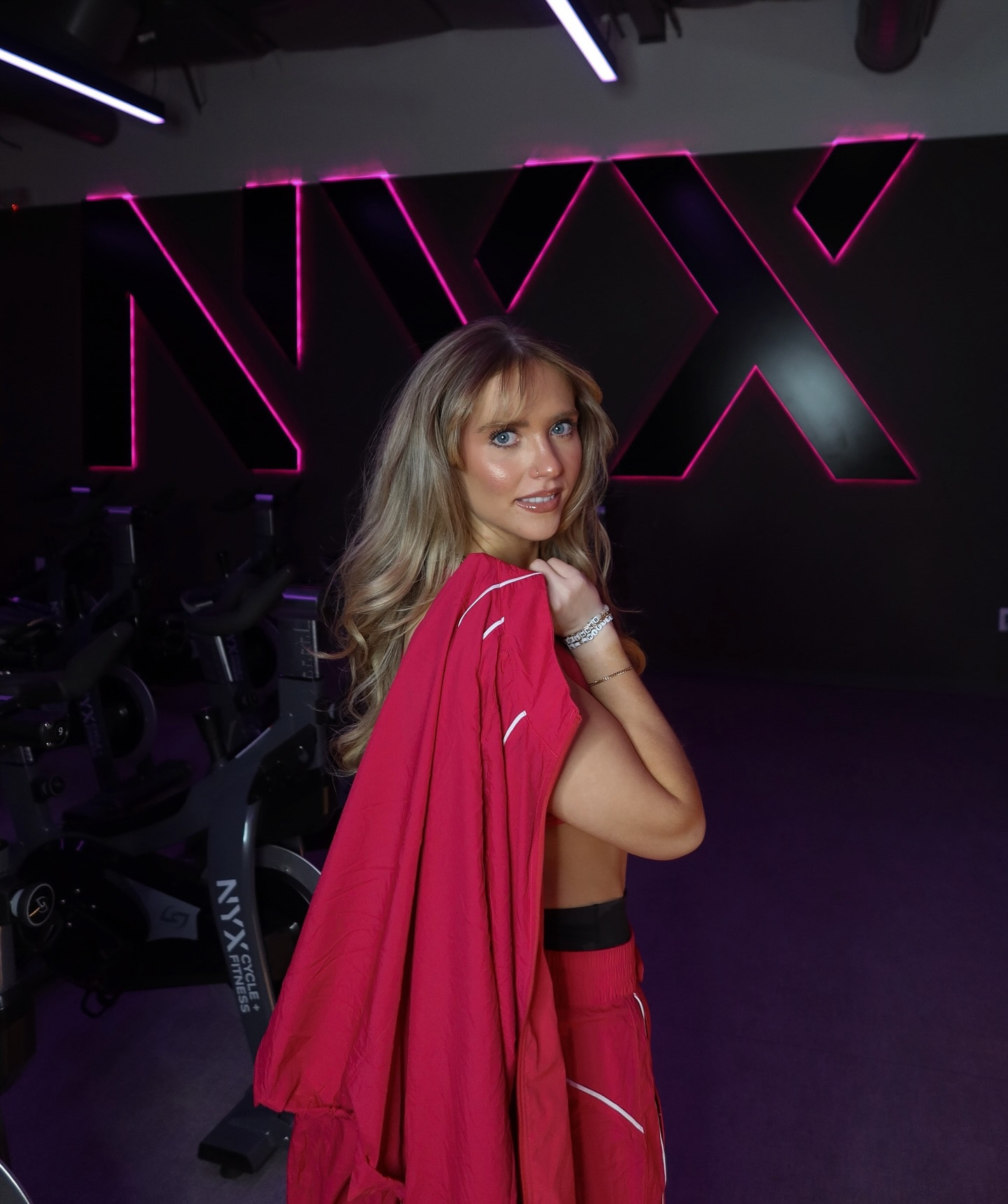 ✨ COMMENT BELOW what you’re marking off on your @nyxcycle bingo card challenge this week—we’re celebrating every step forward! ✨

Staying motivated isn’t always easy, but remember:
🤎Every ride, every drop of sweat, every challenge conquered makes you stronger.
🤎Growth happens when you push past your comfort zone—keep going!
🤎You started for a reason. Hold onto that ‘why’ and let it fuel you.
🤎Progress looks different for everyone—what matters is that you SHOW UP.

Let’s lift each other up and finish this week strong! What’s the next goal you’re chasing? Drop it ⬇️ 

PS: if I were a superhero this would 10/10 be my uniform✨💖 @lululemon

📸: @kaylinhardingcreative