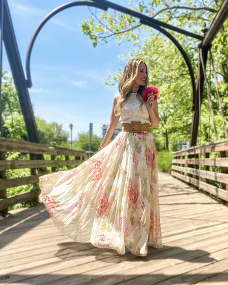 Beautiful floral, chiffon-overlay maxi skirt. Perfect for Easter, Mother’s Day, showers, spring soirées or autumn simple brunch. It’s lightweight making it comfortable to wear even as temperatures heat up.

Wearing XS

40% OFF!

#LTKsalealert #LTKSpringSale #LTKover40