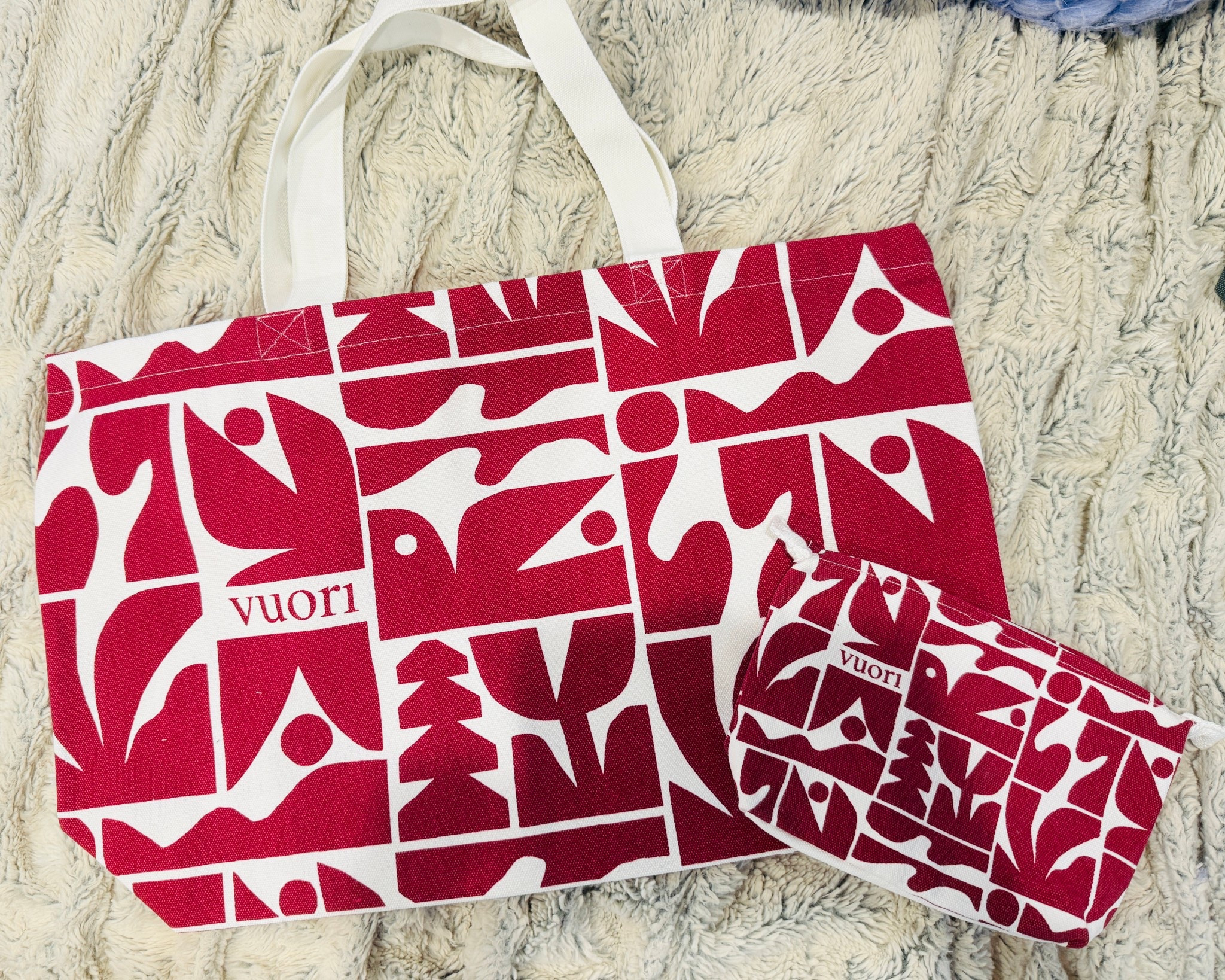 New design Vuori Tote🎄

#LTKHoliday #LTKGiftGuide #LTKTravel