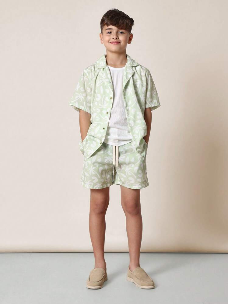 SUMWON Tween Boys Comfy Regular Fit Printed Revere Collar Short Sleeve Shirt And Short 2 Piece Set | SHEIN