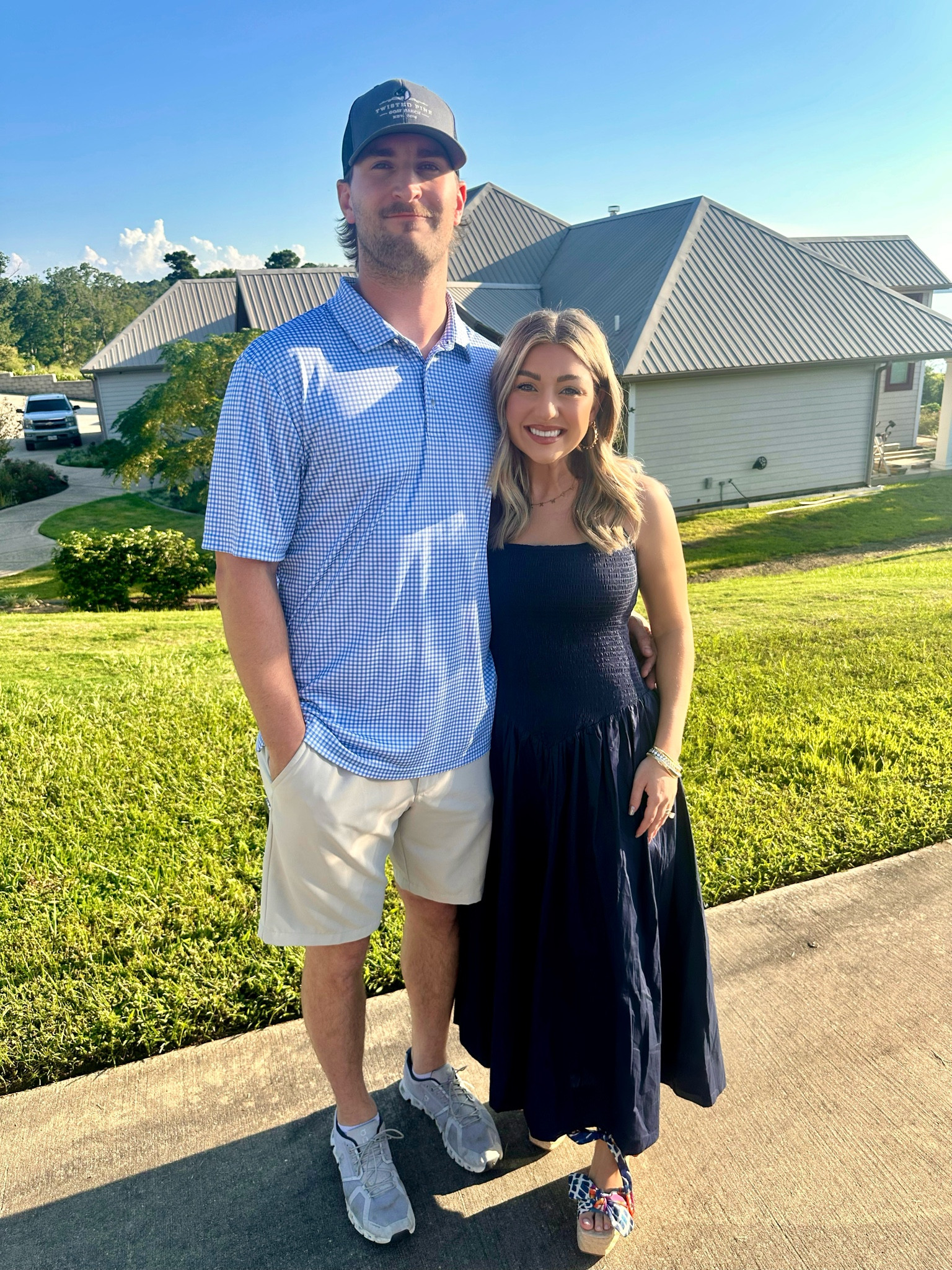The most flattering + comfortable drop-waist smocked dress 💙🫶🏻
Wearing size small. 

#trendy #trending #dropwaist #droppedwaist #dropwaistdress #droppedwaistdress #navydress #navy #navymidi #bloomingdales #mididress #smockeddress