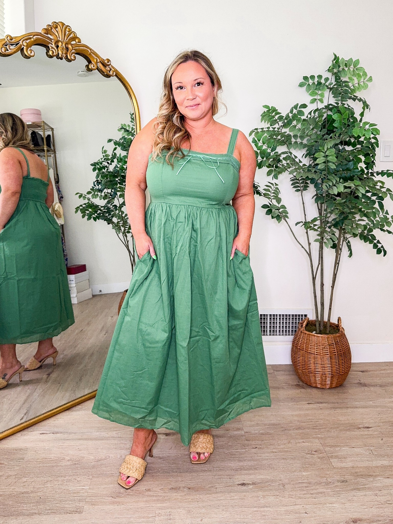 Abercrombie spring sale on dresses 25% off! (LTK sale is also on now!) Use code AFLTK at checkout 
Viral Emerson dress size LARGE PETITE now available in the strap version! I love this style! It’s so easy to wear! 

Spring dresses, Easter dress, Easter outfit, Midsize style, Resort wear, vacation style, travel style, Mother’s Day oufit, brunch outfit, spring style, spring outfits, spring trends 

#LTKMidsize #LTKPetite #LTKSpringSale