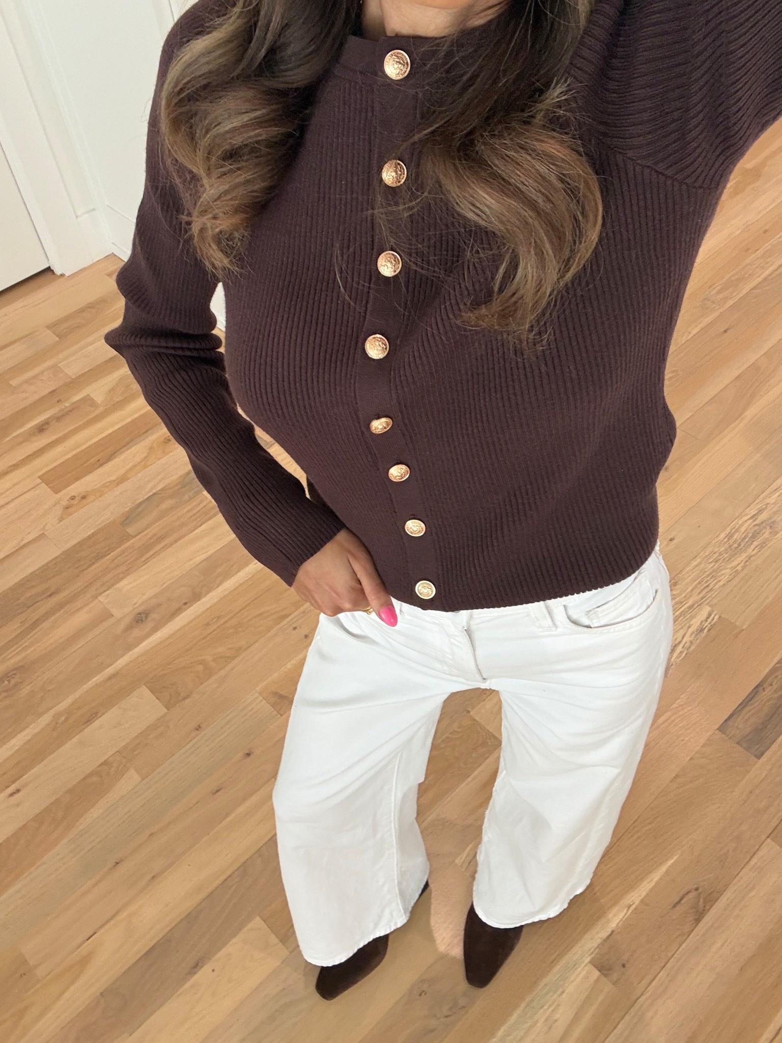 Chocolate brown cure cardigan sweater smallest size. White ankle jeans size 23 

#LTKSeasonal #LTKPetite