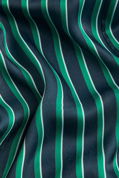 Satin trousers | H&M (DE, AT, CH, NL, FI)