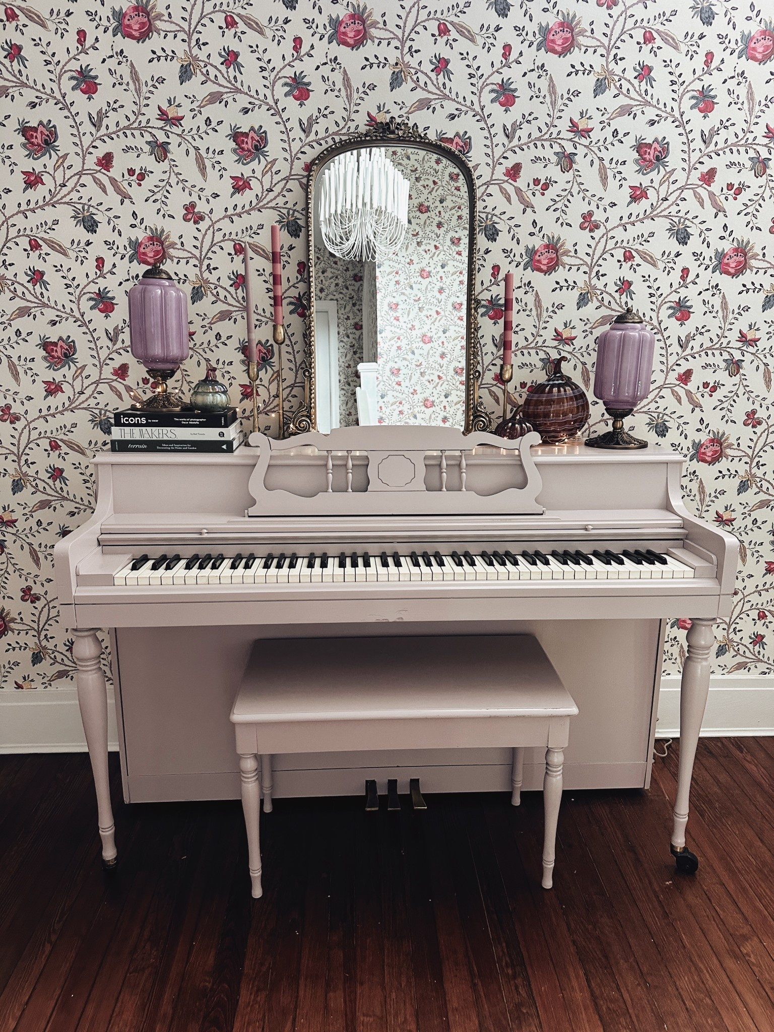 Eloise lights from @anthropologie are the perfect accessory for the newly painted purple piano! #anthropologie #anthropartner 

#LTKHome #LTKParties #LTKFamily