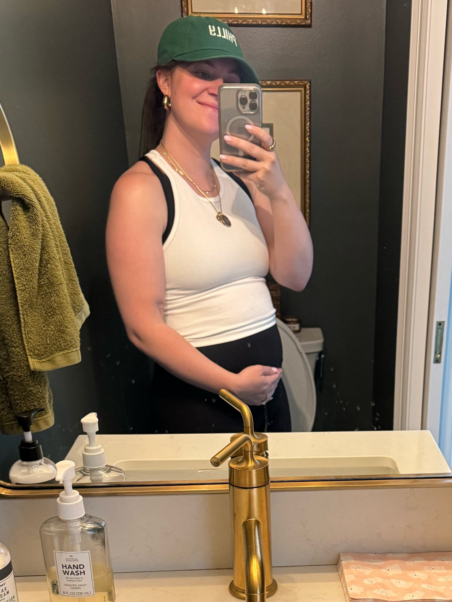 We’ve officially entered the season where I’m either in a sundress or bike shorts! No in between ☺️ these bike shorts are butttery soft and bump friendly. I sized up to a large. Love this bra and tank combo. 