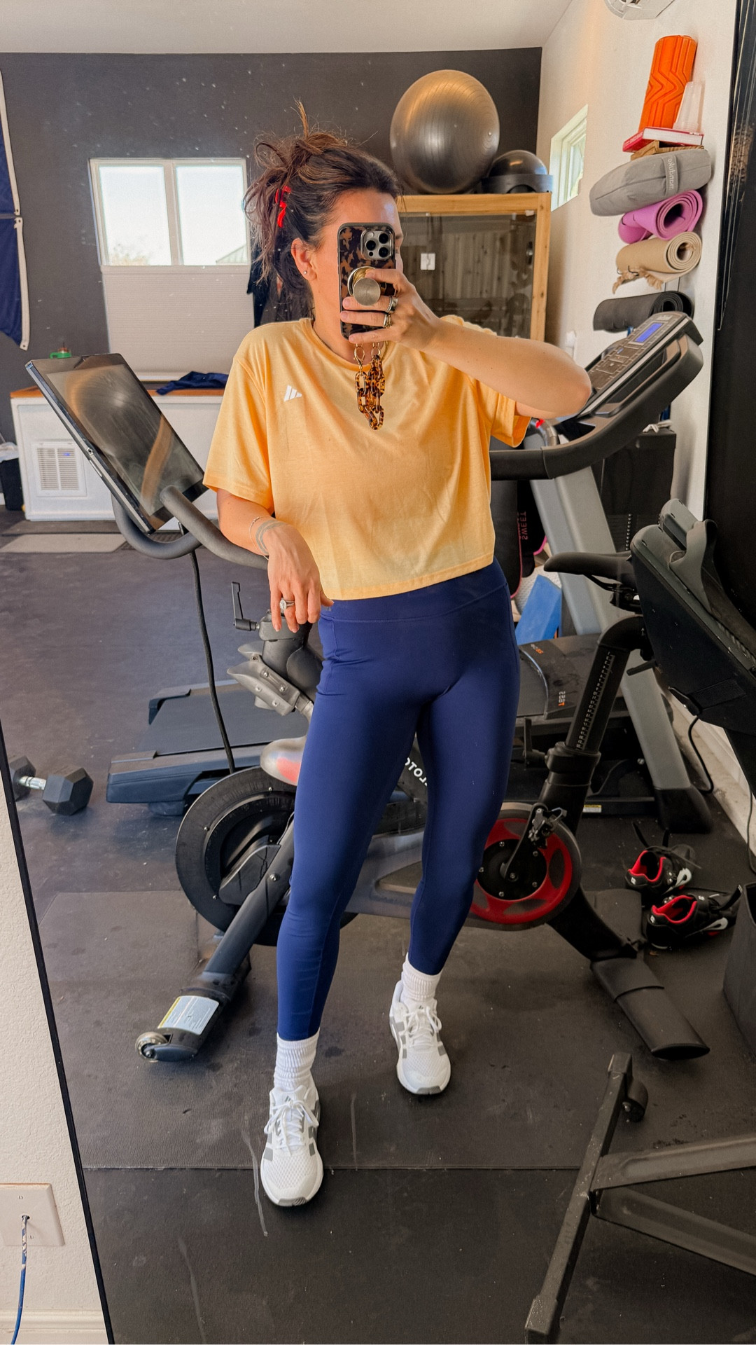 Today’s workout fit is head to toe @adidas 
No front seam leggings! : large
Crop workout tee: XL
zip up hoodie: XL
Cross trainer shoes! LOVE THESE! : true to size 


#createdwithadidas  #adidaspartner

#LTKootd #LTKfitnessgoals #LTKMidsize

#LTKootd #LTKOver40 #LTKfitnessgoals