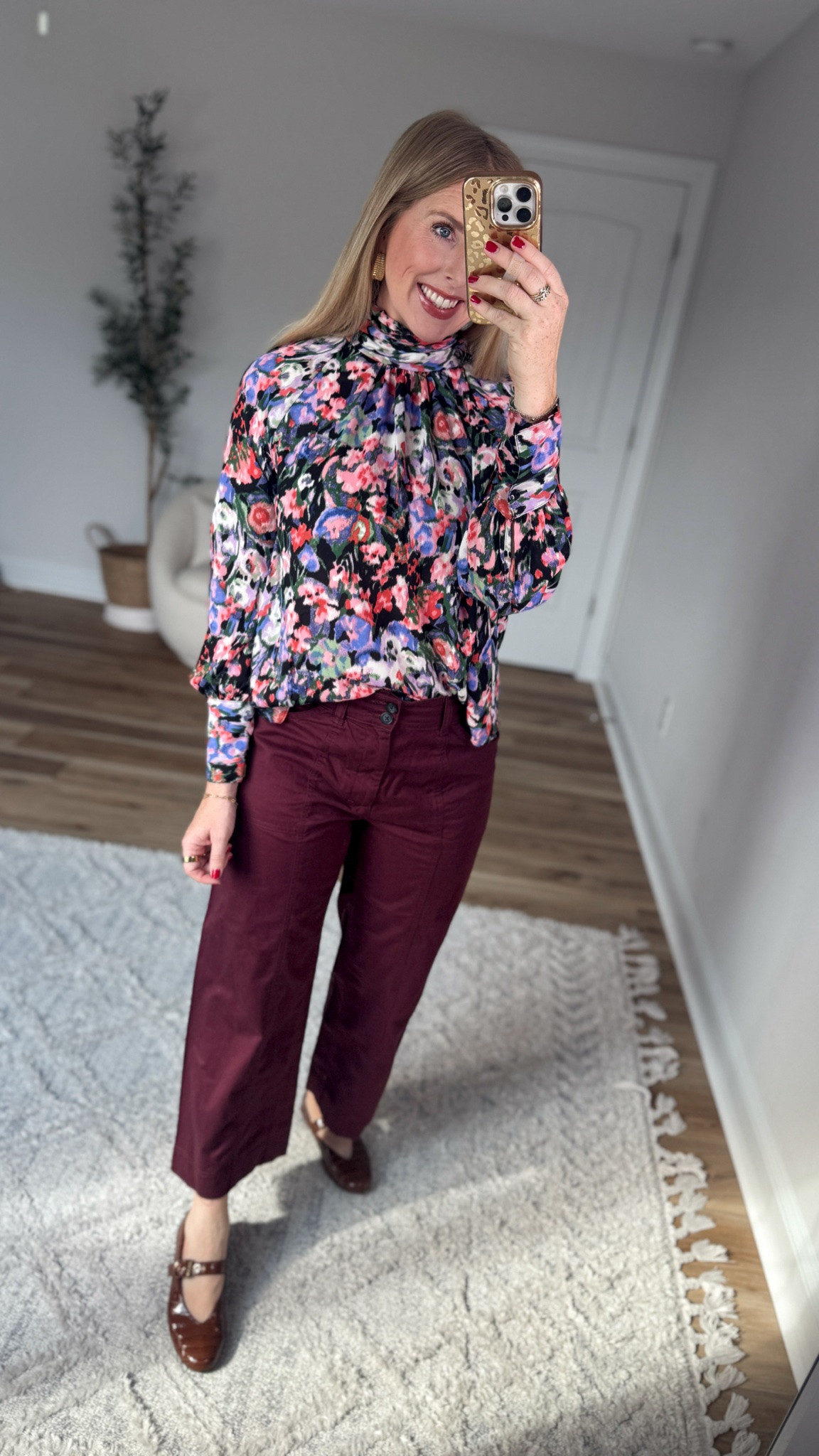 Weekend Walmart Wins try-on
Floral tie neck top- small
Maroon cropped utility pants- 6

#LTKootd