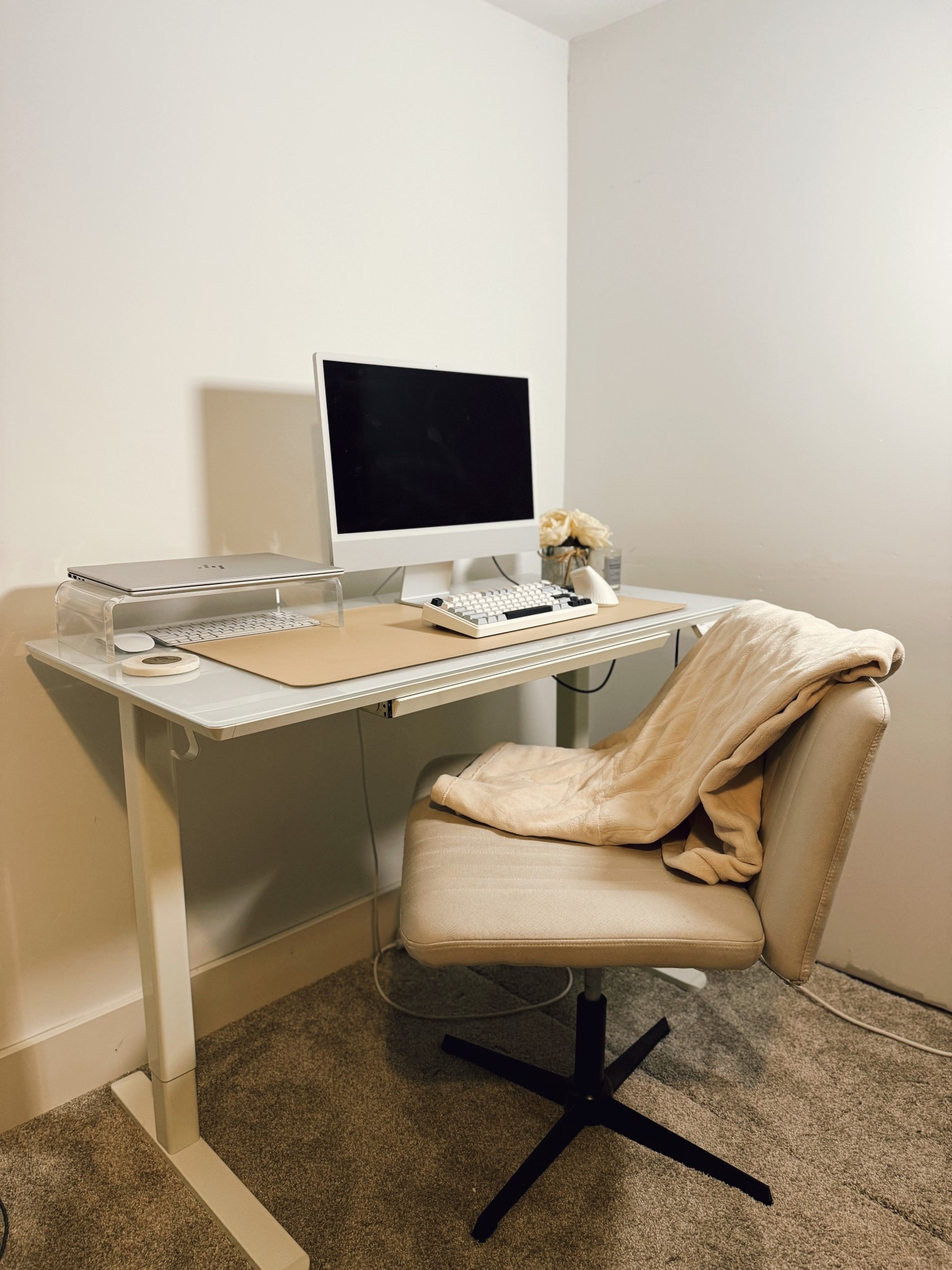 New desk! I’m in love. 