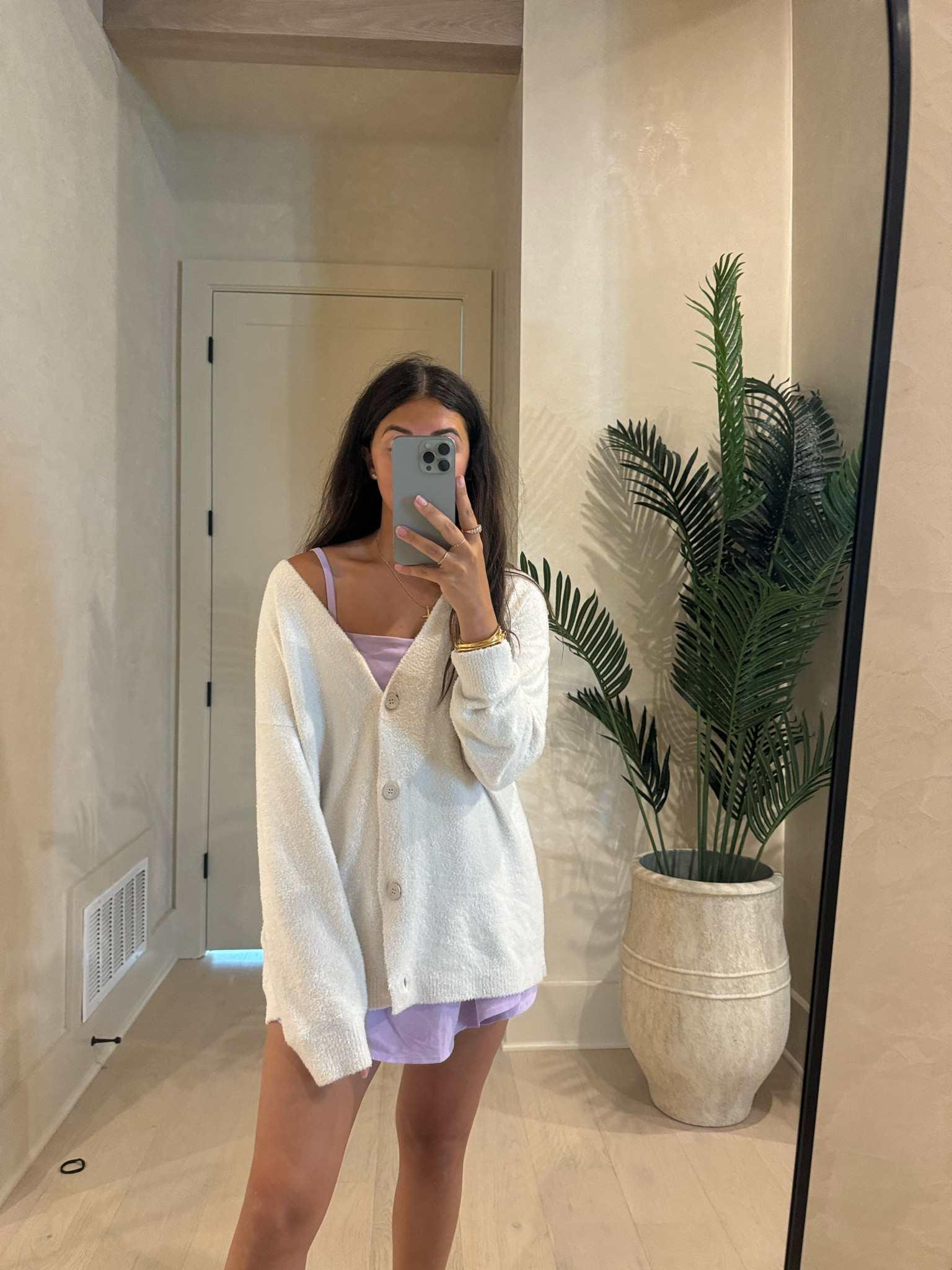 Cardigan: medium (part of nsale!)
Top: small
Bottoms: medium

The softest cardigan!! I always grab a barefoot dreams on nsale

#LTKsalealert #LTKstyletip