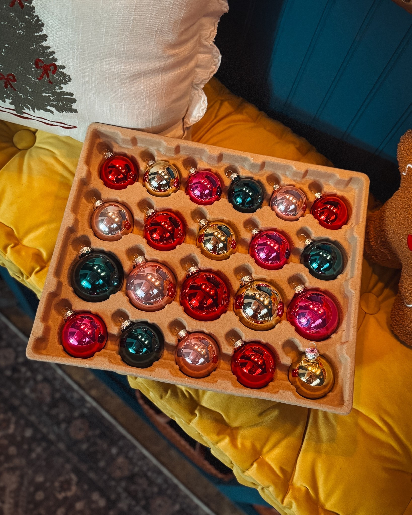 Anyone else over the crazy thrift and marketplace prices lately? These vintage-style glass ornaments look like they’re from the ’90s — but cost way less. 🎁

#LTKSeasonal #LTKHoliday #LTKHome