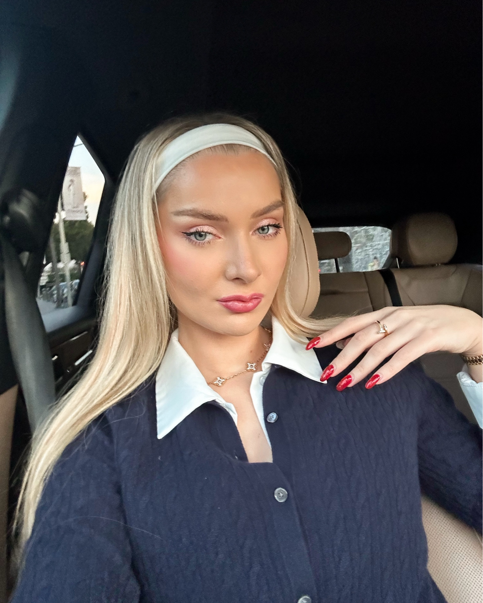 Face and hair products + outfit 

#LTKStyleTip #LTKFindsUnder50 #LTKBeauty