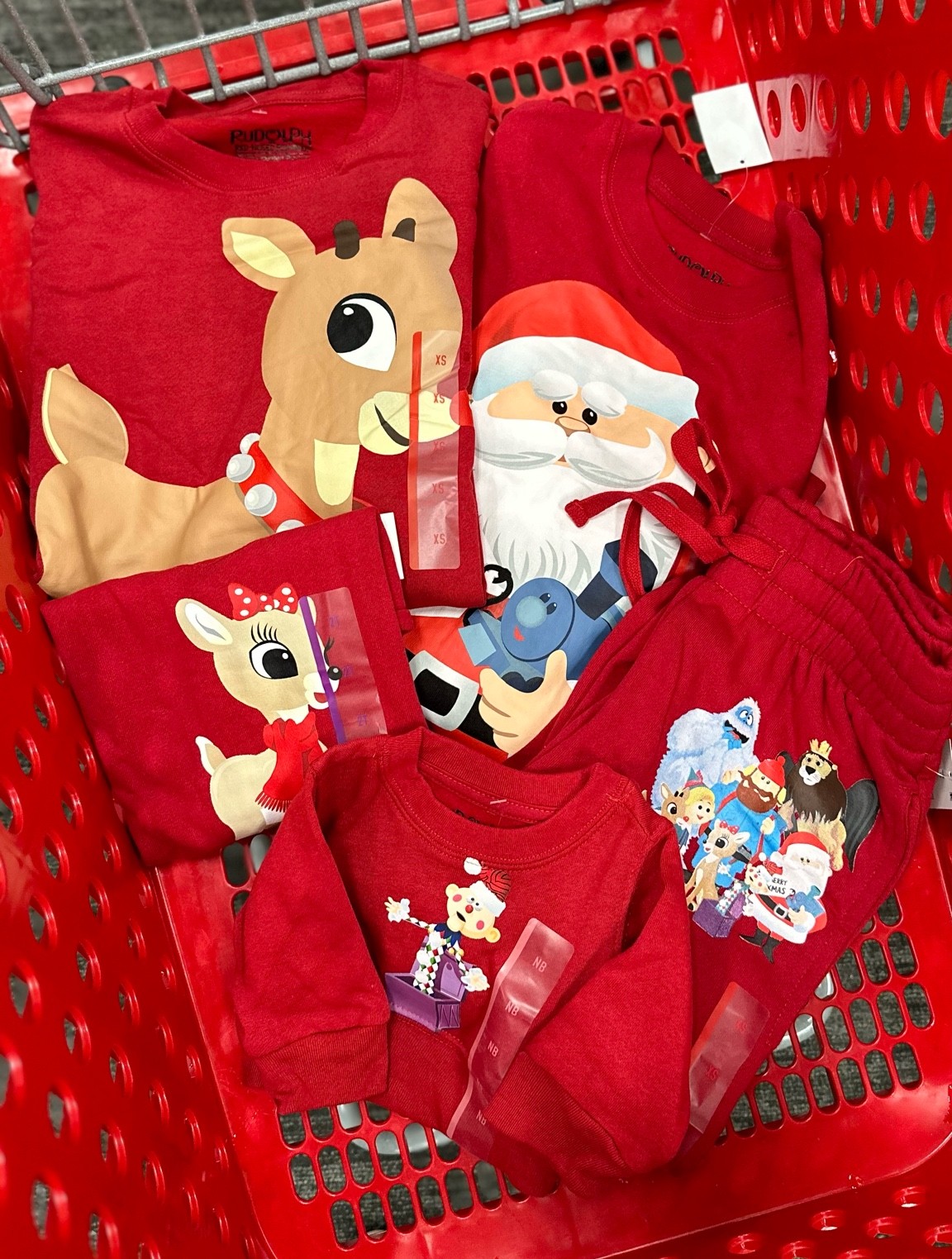 Save 30% right now on NEW matching Holiday sets for the family🥰 

#LTKHoliday #LTKSeasonal #LTKfamily