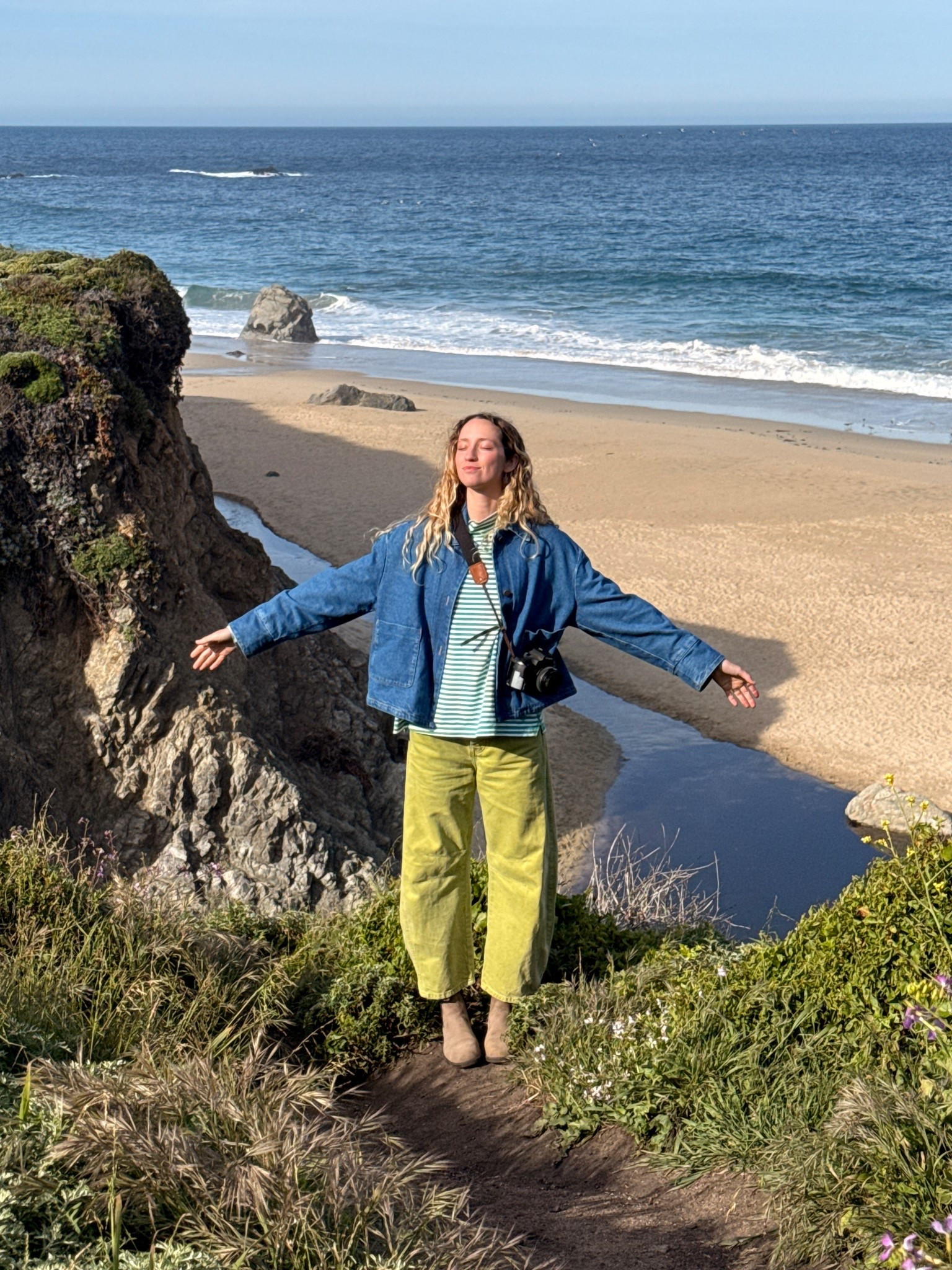 California road trip outfit!!! Big Sur is incred 