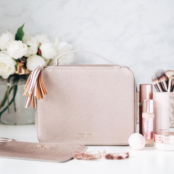 Jett Setter | Hollis