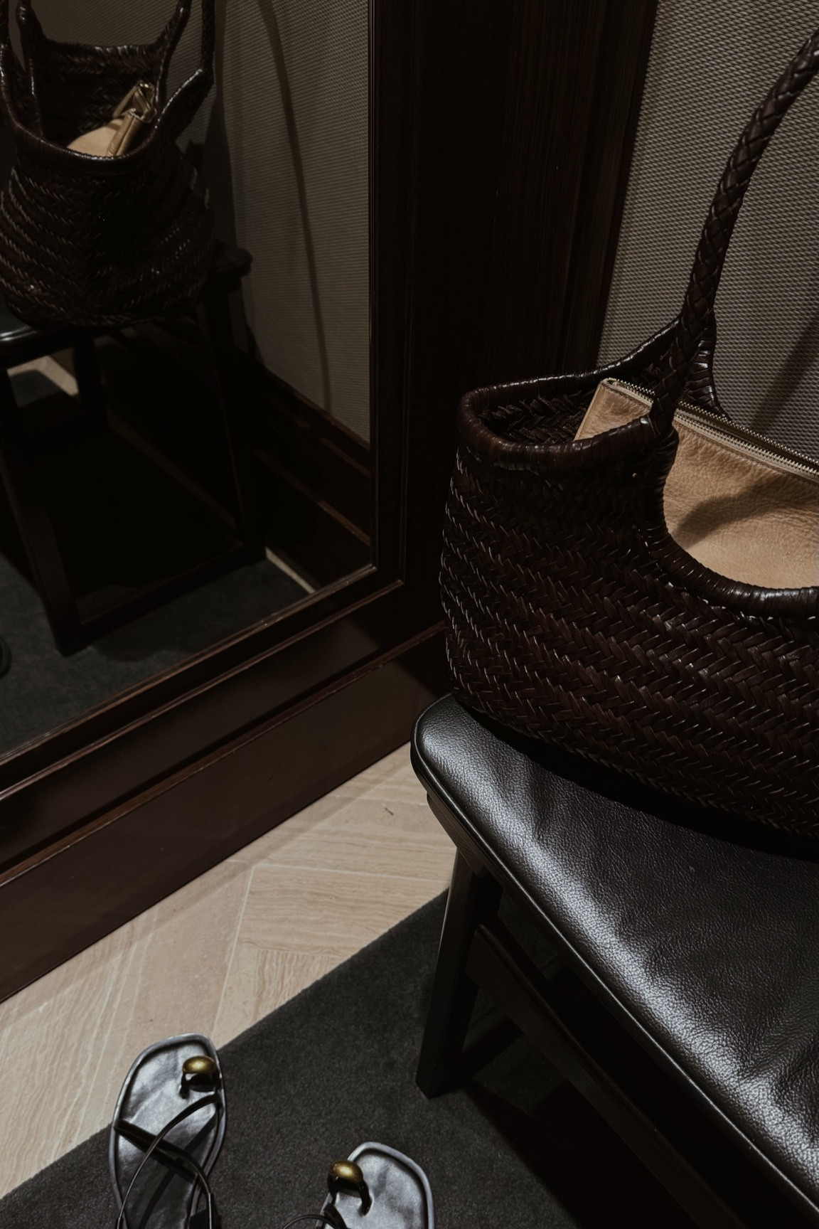 Summer staples on rotation ⏳

Leather bag / woven bag / accessories / statement shoe / sandals / trending sandal / dragon diffusion 


#LTKtravel #LTKSeasonal #LTKstyletip