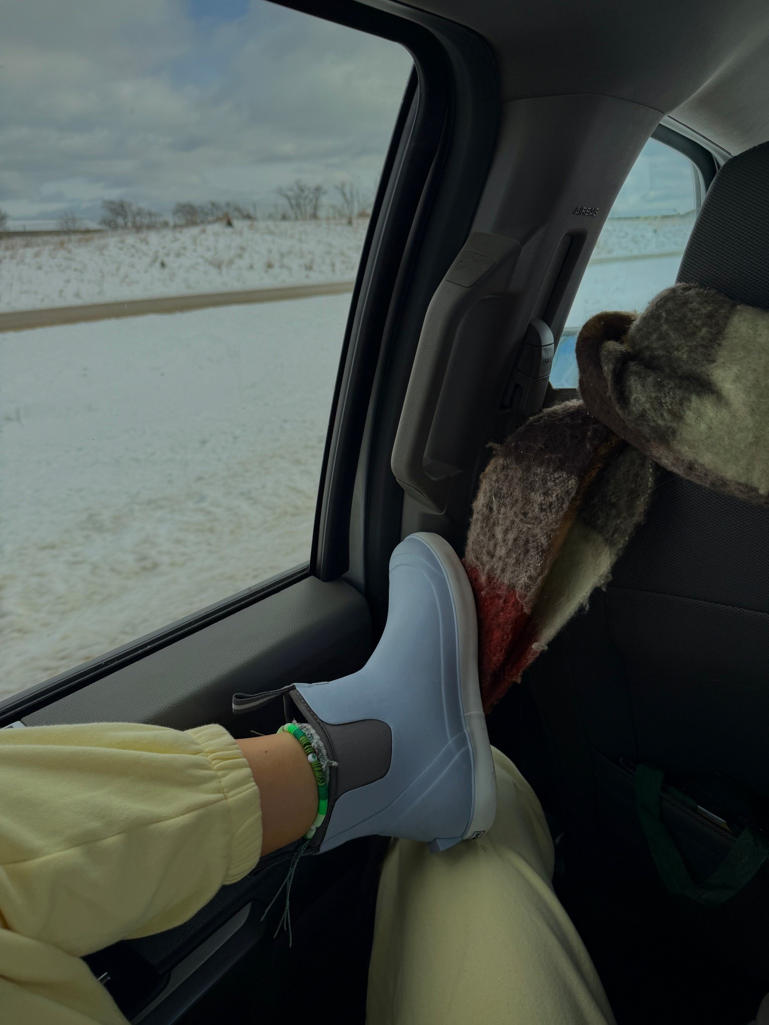LOVE my new rain boots from Amazon!!! 💛☔️🩵

sized down to a 8 for me (a little tight with heaving socks but I think they’re perfect)

WAS: $65.99
NOW: $50.34!!! 🤑

size Medium in butter yellow set from @Target — fits tts 🧈💛

Amazon shoes, Amazon finds, Amazon deals, Amazon spring, spring boots, spring footwear, rain boots, deals under 50, Amazon shoes, Amazon footwear, trending shoes, light blue rain boots, blue boots, hot deals, Spring Deal Days, Amazon Deal Days

#LTKSaleAlert #LTKOver40 #LTKootd
